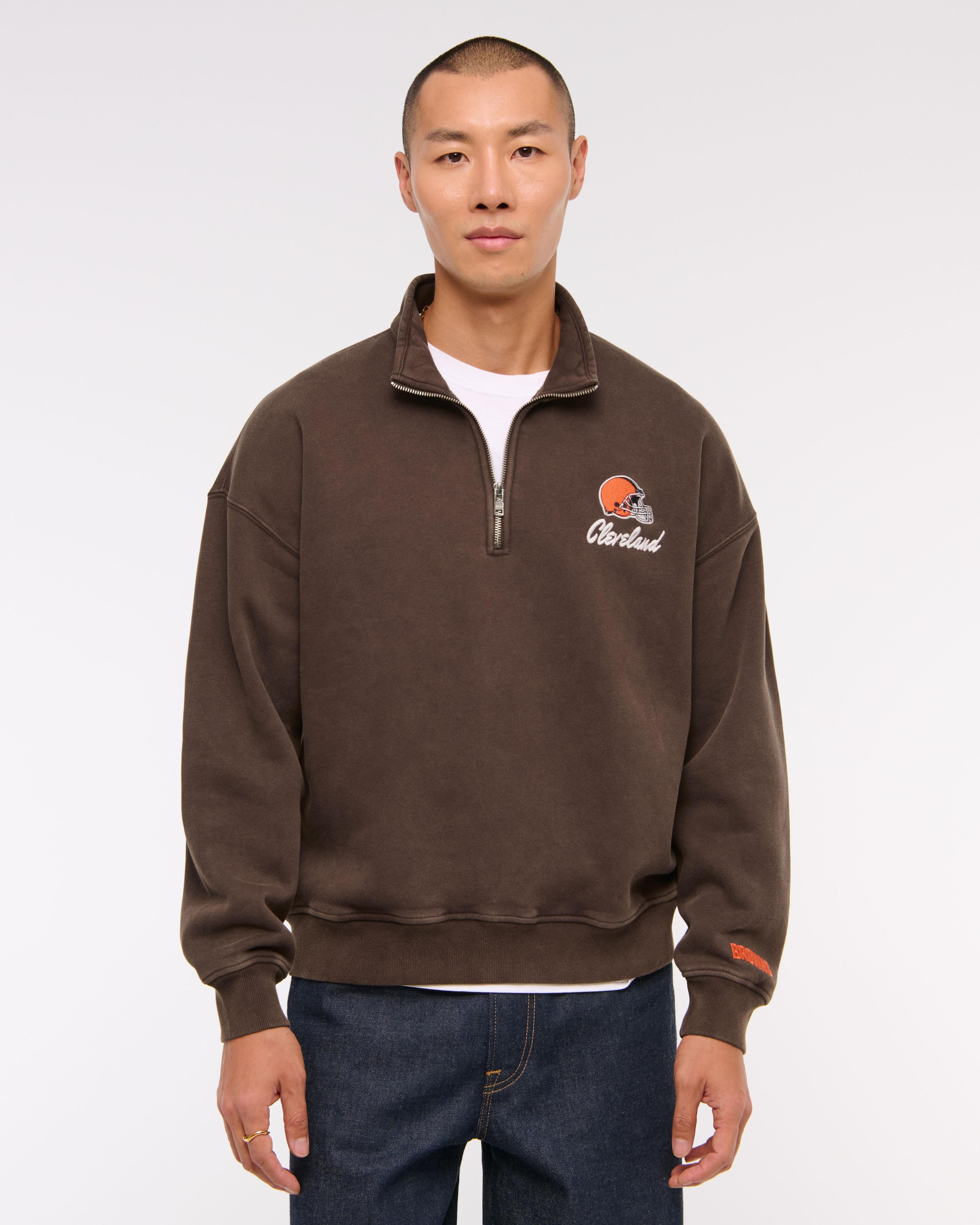 Chicago Bears Half-Zip Sweatshirt Product Image