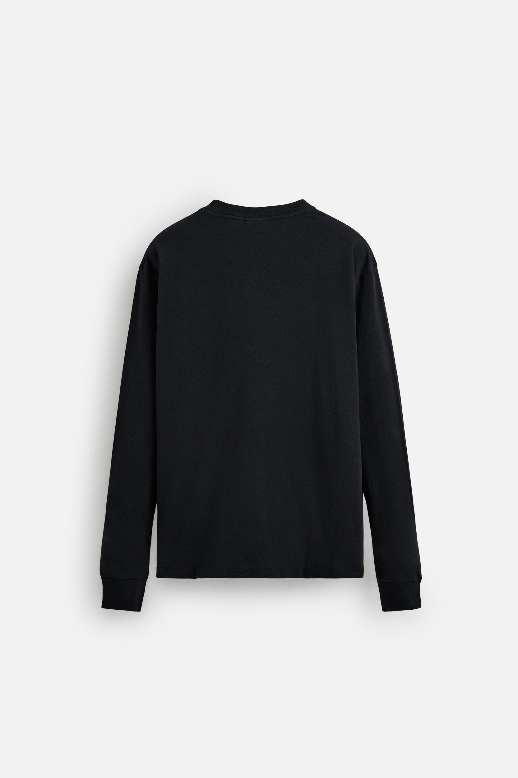 LIGHTWEIGHT LONG SLEEVE T-SHIRT Product Image