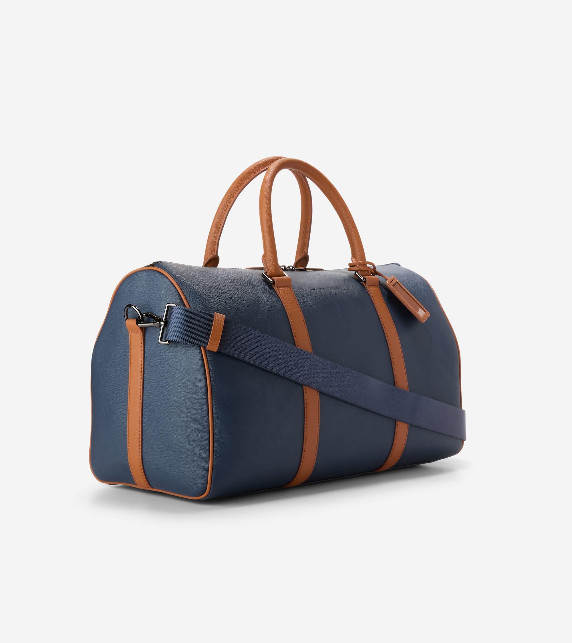 Men's Central Sling Bag Product Image