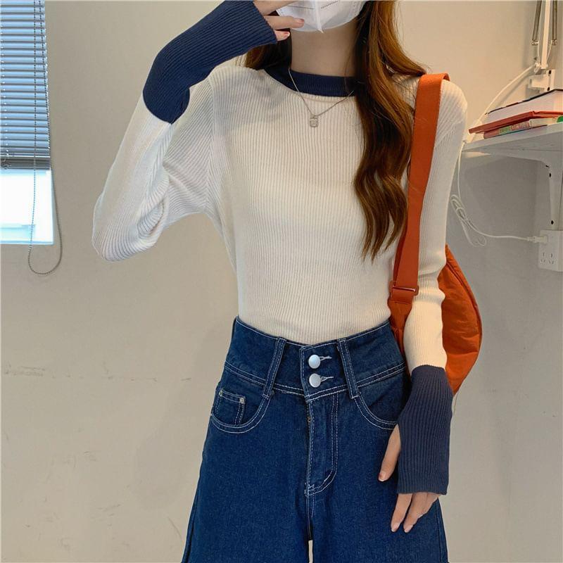 Round Neck Two Tone Ribbed Sweater Product Image