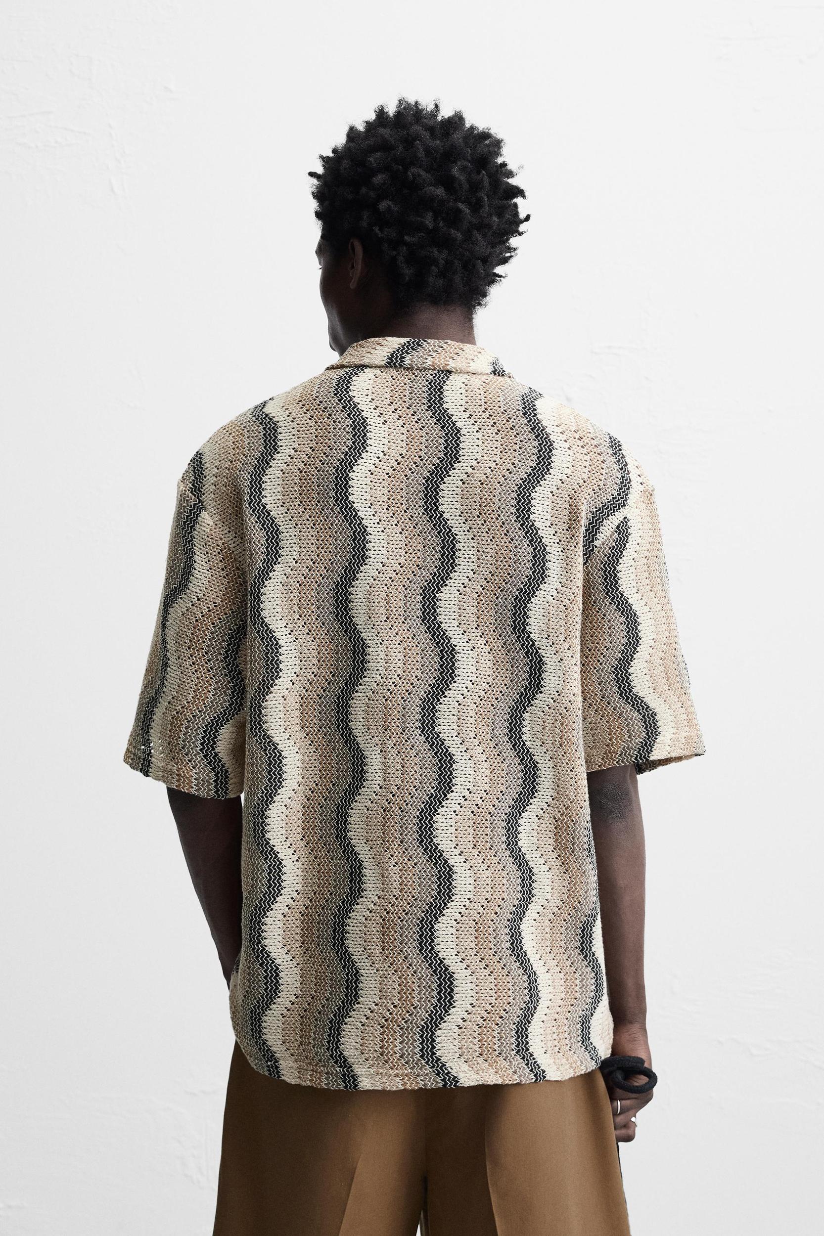WAVY TEXTURED SHIRT Product Image