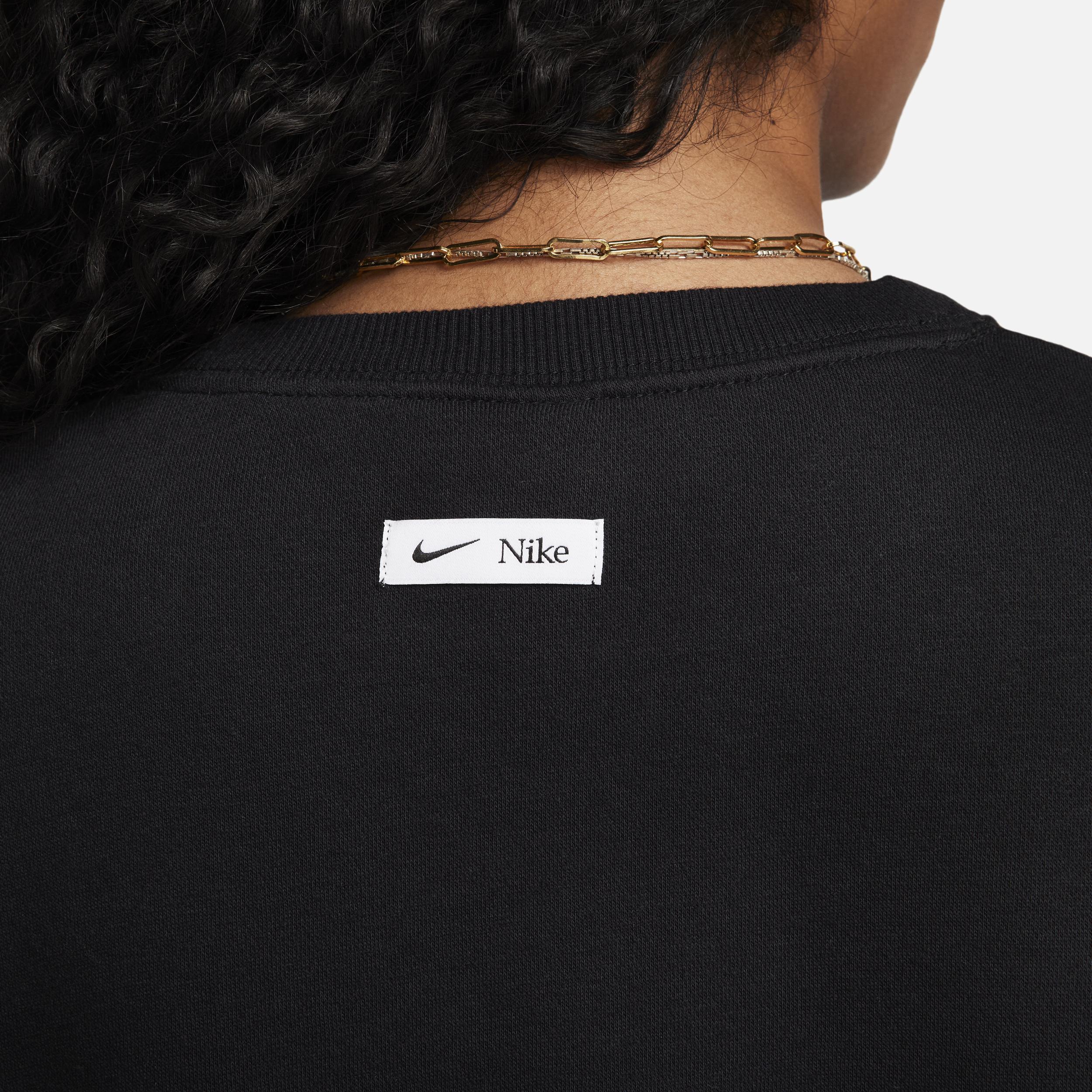 Womens Nike Sportswear Phoenix Fleece Oversized Cropped Crew-Neck Sweatshirt Product Image