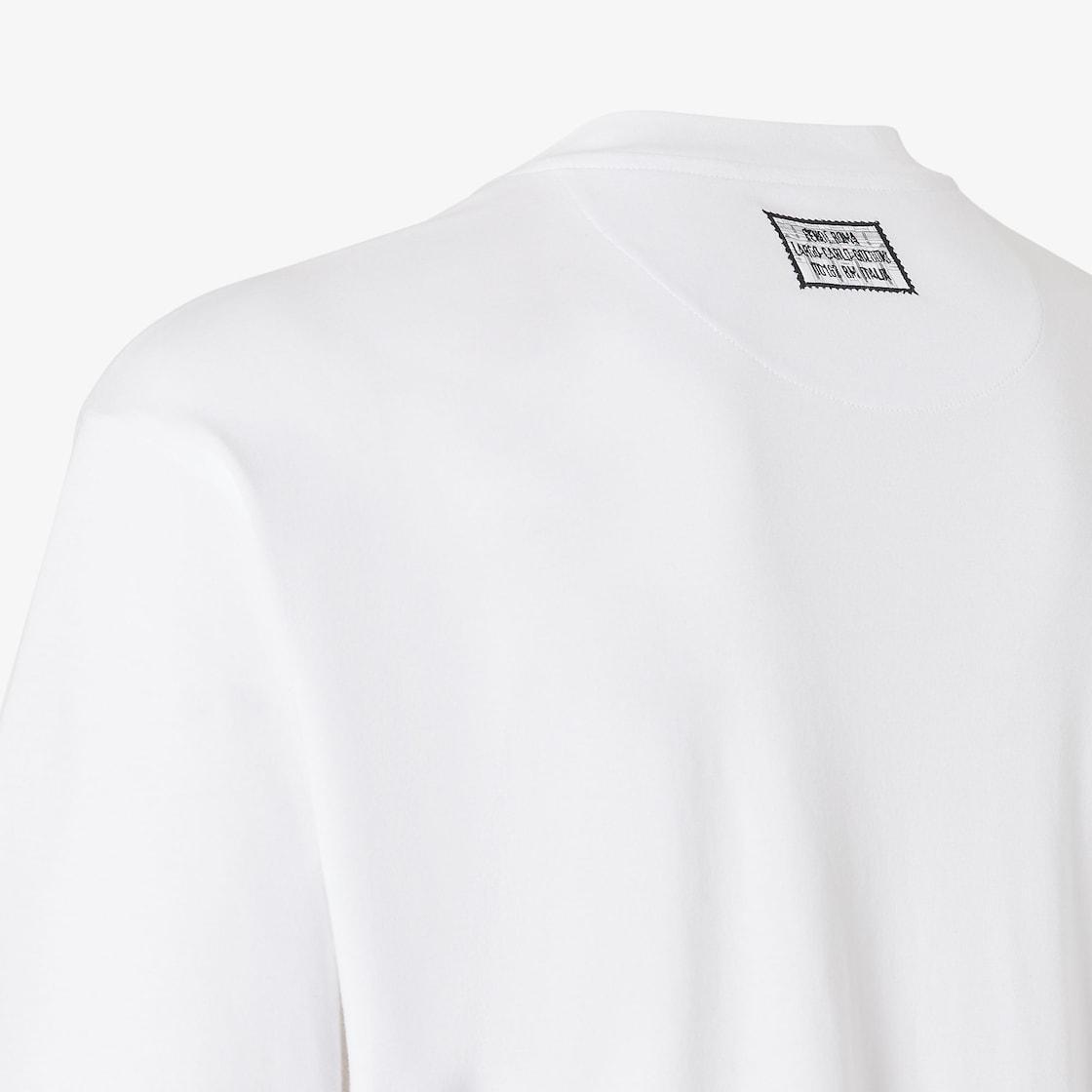 T-ShirtWhite cotton T-shirt Product Image