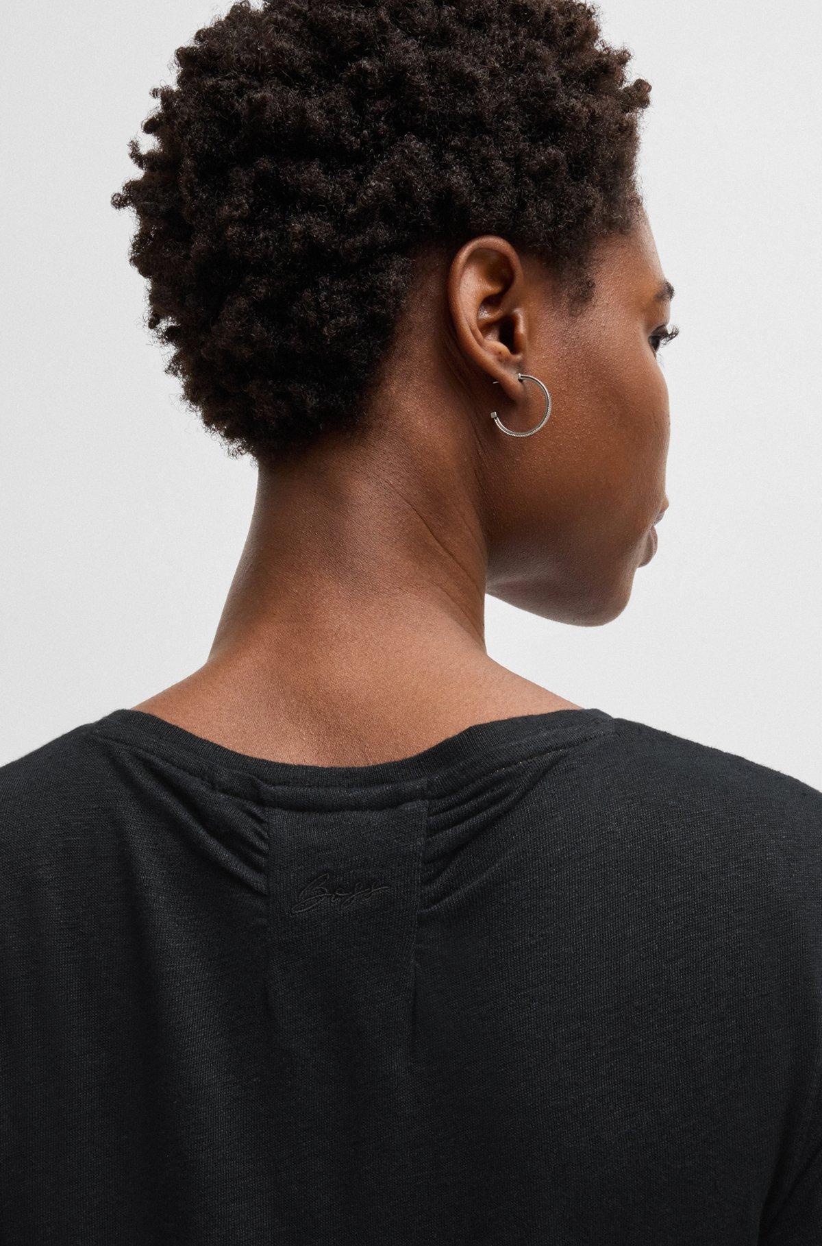 Scoop-neck linen T-shirt with gathered back Product Image