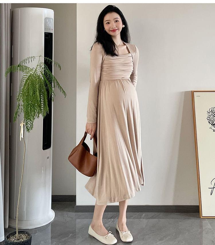 Maternity Long-Sleeve Square Neck Plain Ruched Midi A-Line Dress Product Image