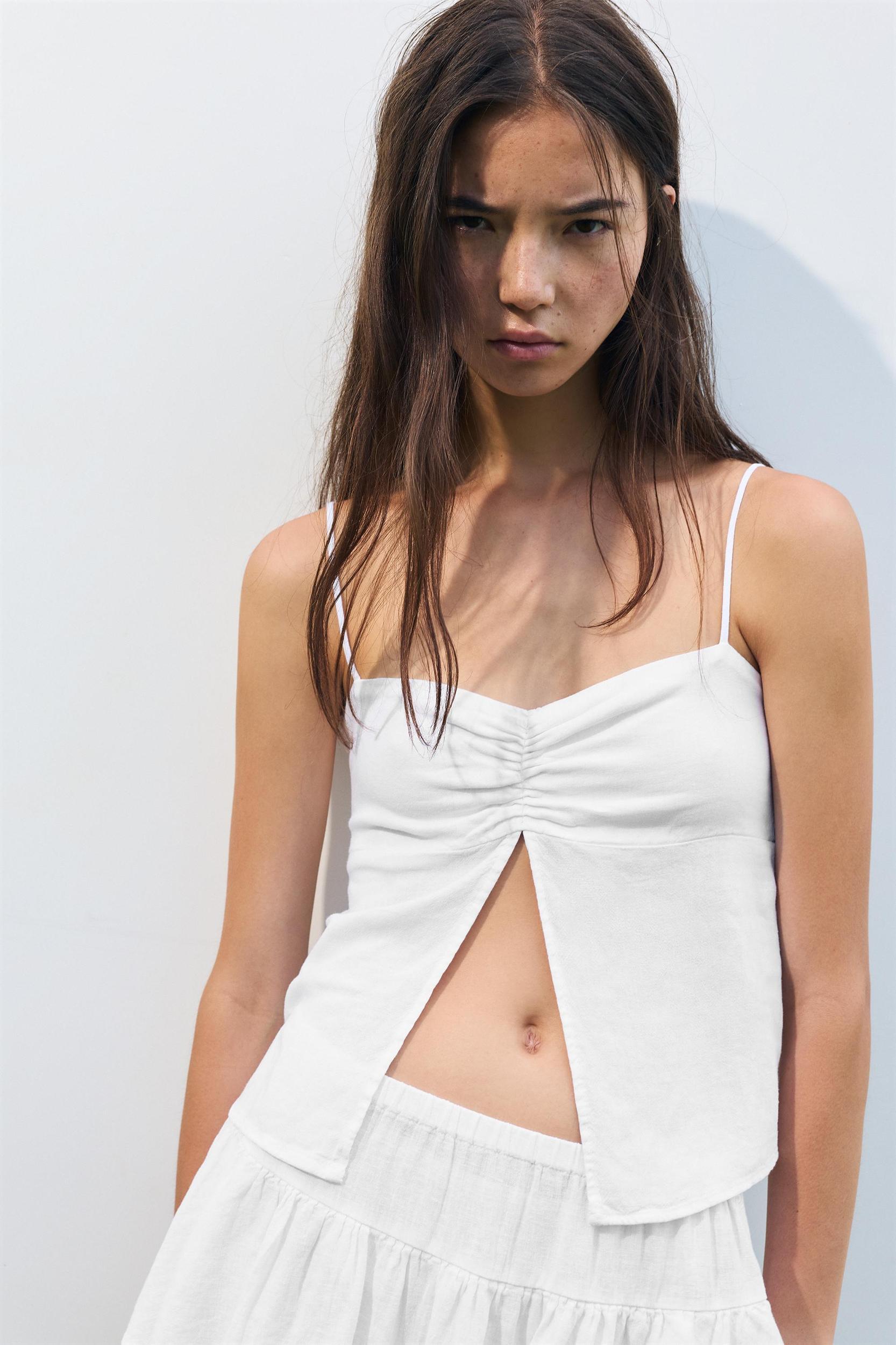 Strappy top with linen Product Image