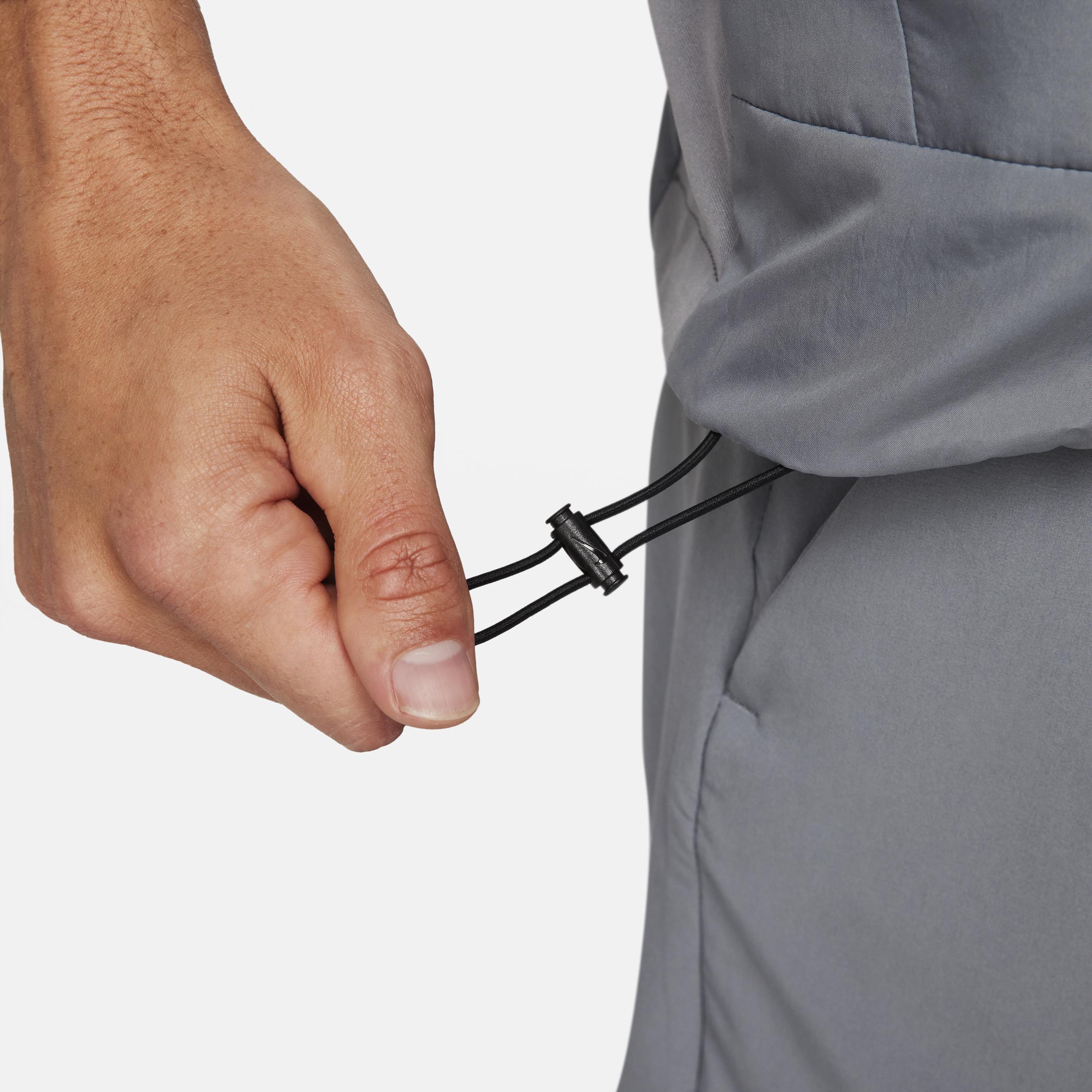 Nike Men's Therma-FIT Unlimited Training Vest Product Image