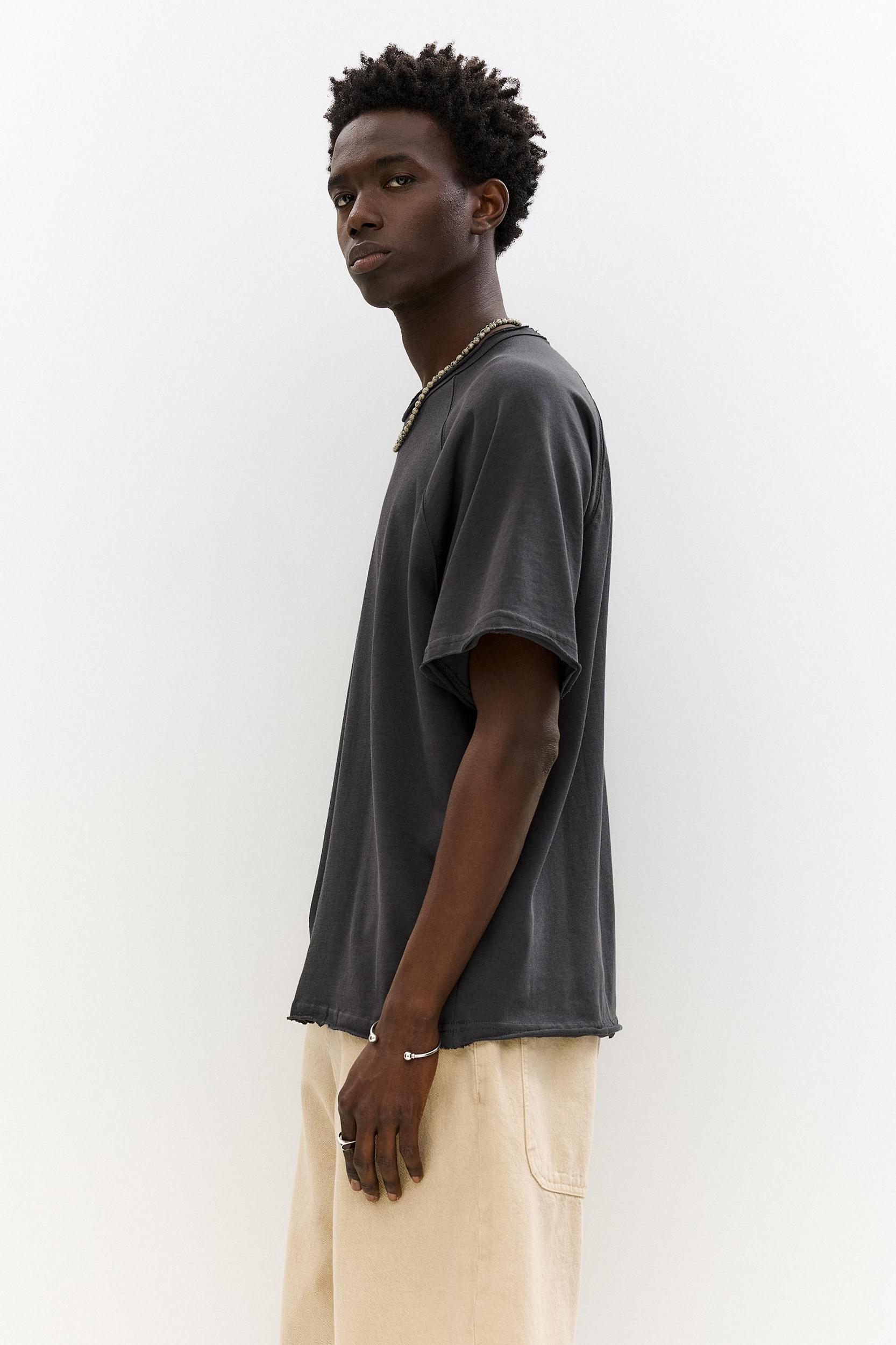 Short sleeve T-shirt with piping Product Image