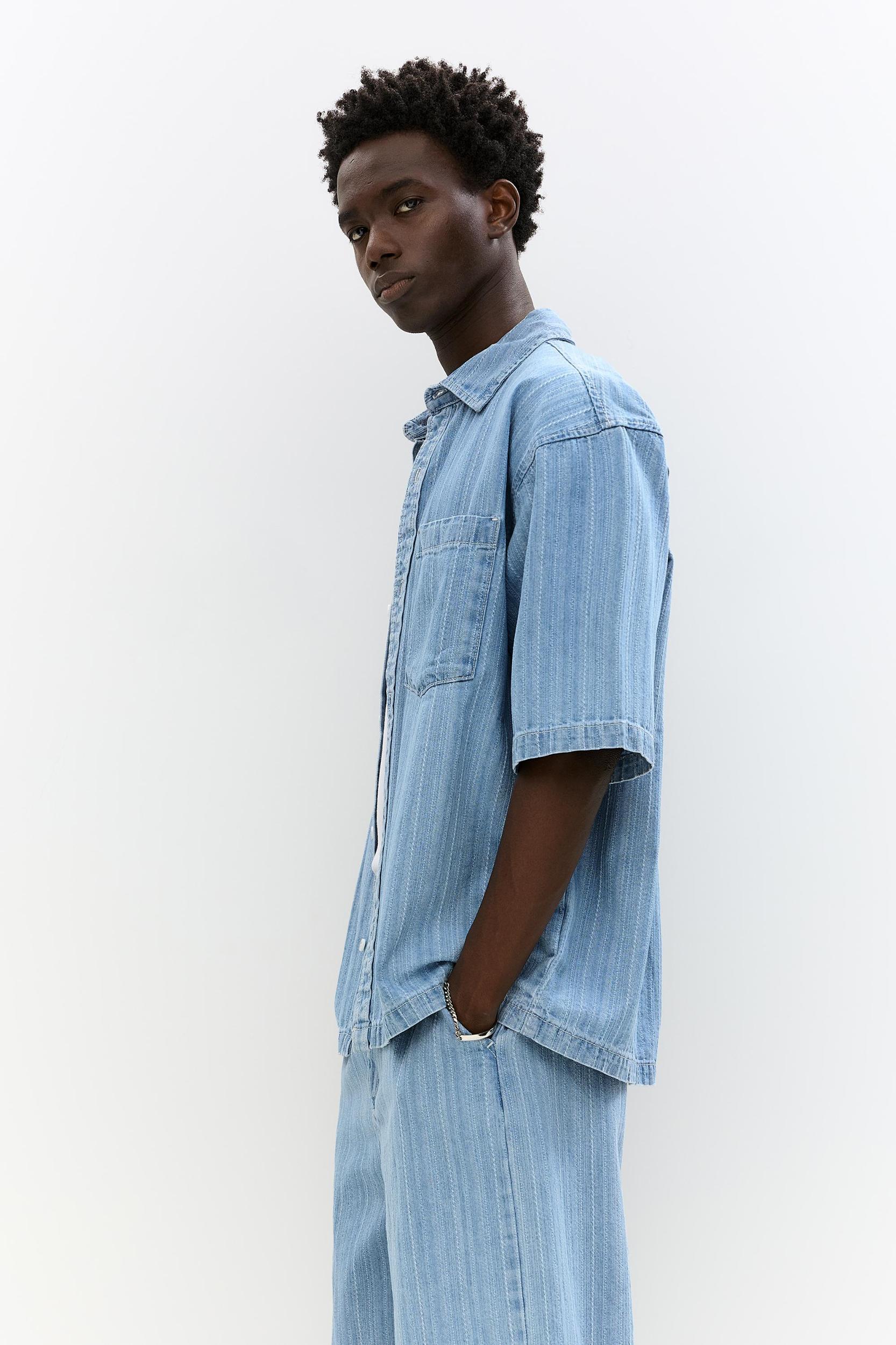 Striped jacquard short sleeve shirt Product Image