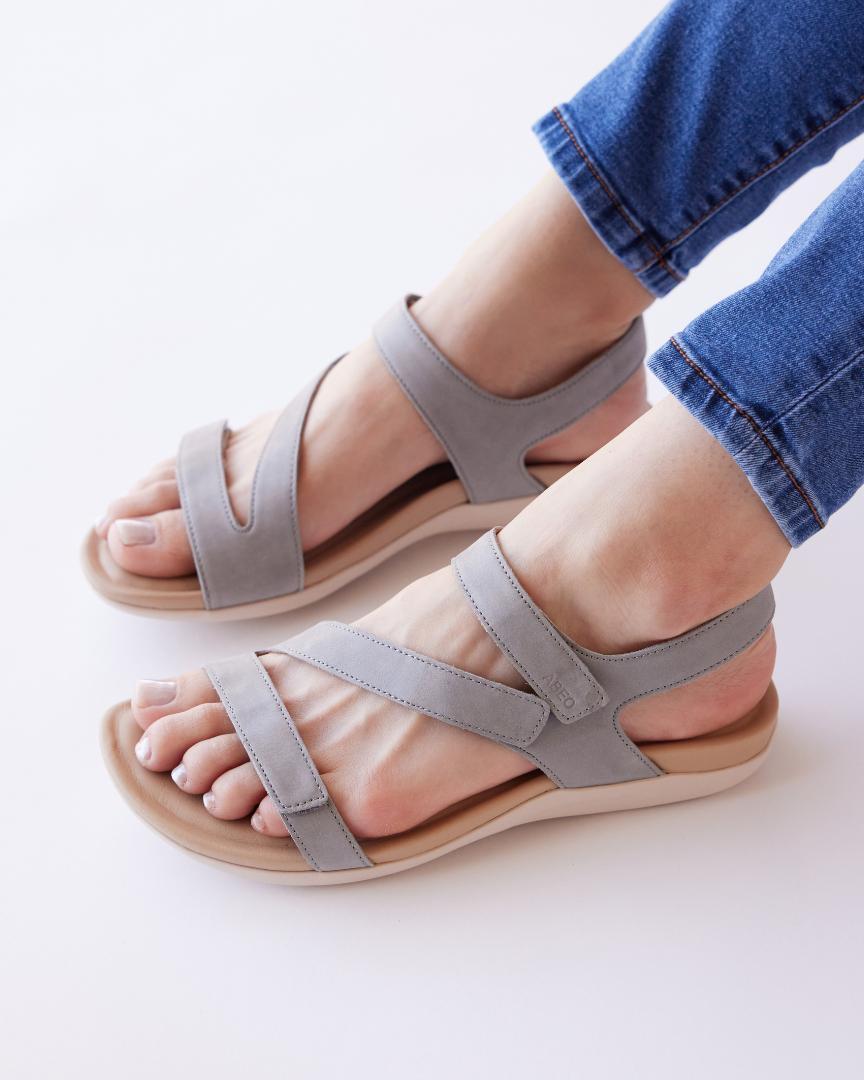 Oasis Sandal Female Product Image
