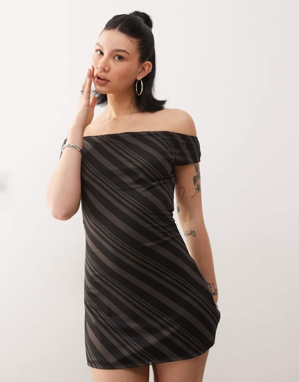 Motel hari off-shoulder striped mini dress in dark gray Product Image