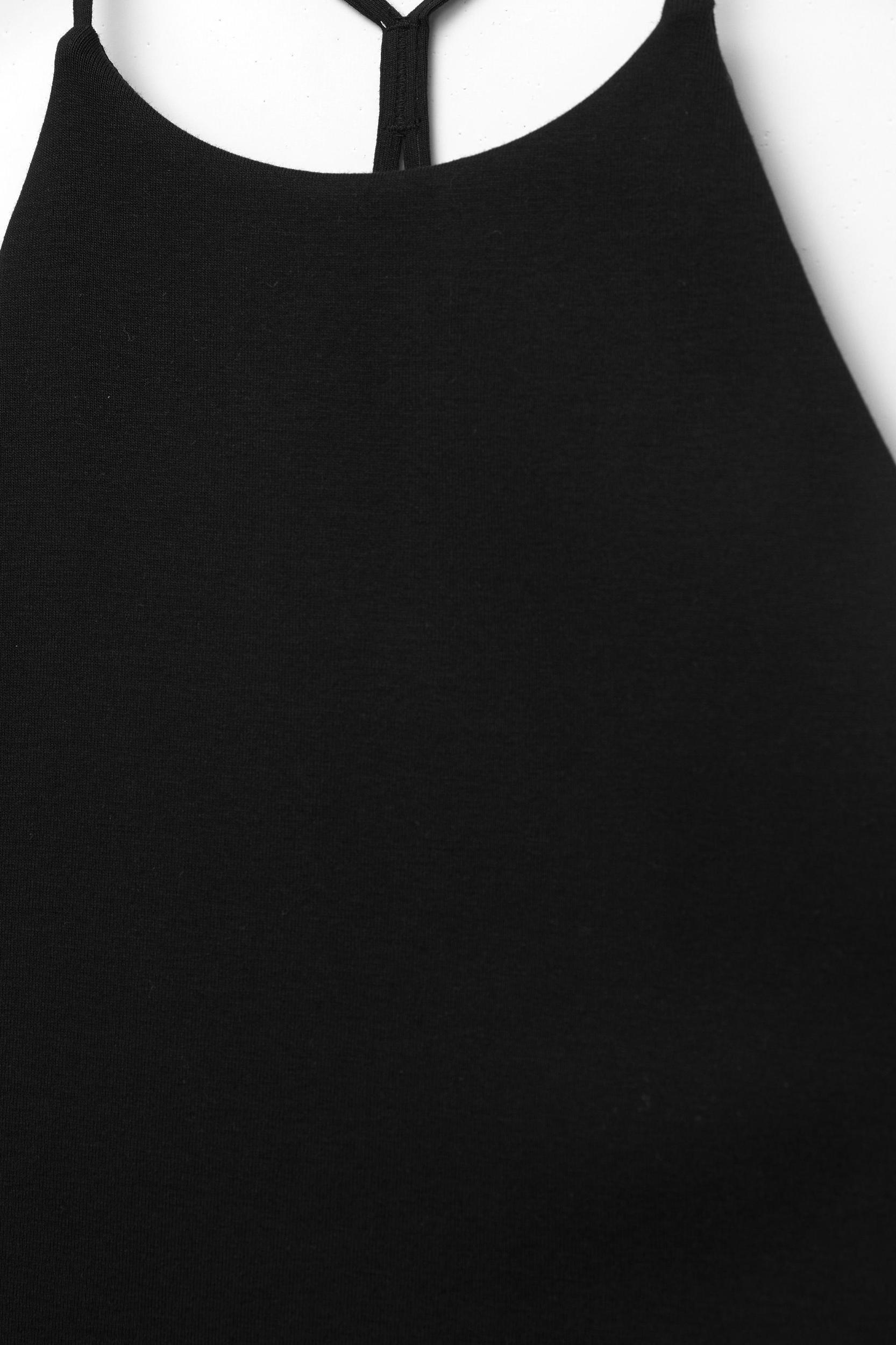 Halter top with straps at the back Product Image