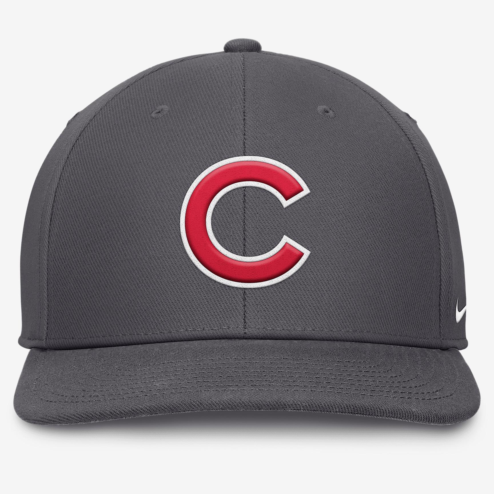 Chicago Cubs Pro Men's Nike Dri-FIT MLB Adjustable Hat Product Image