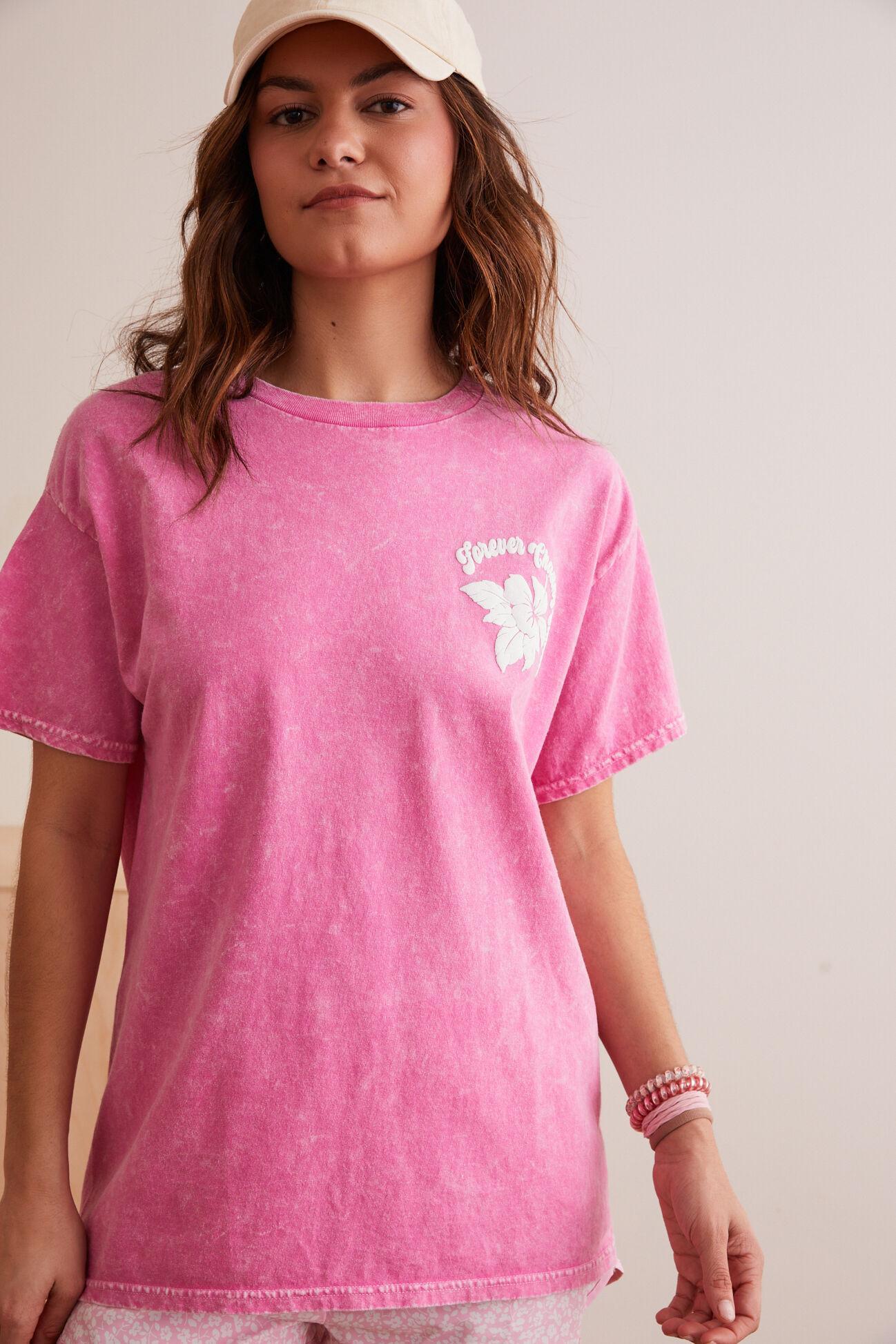 Chasing Sunsets Graphic Tee Product Image