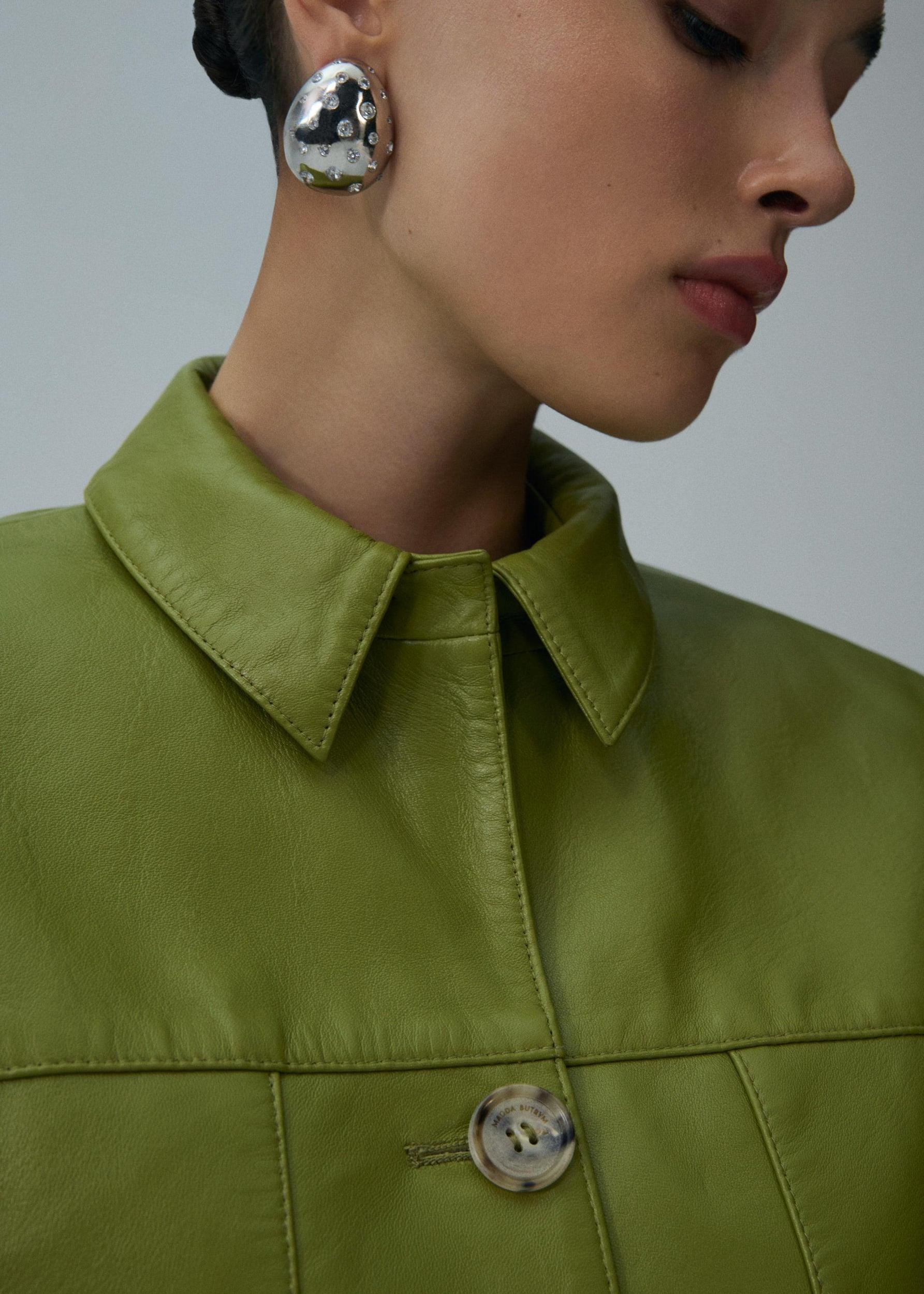 Classic button-up leather coat in green Product Image