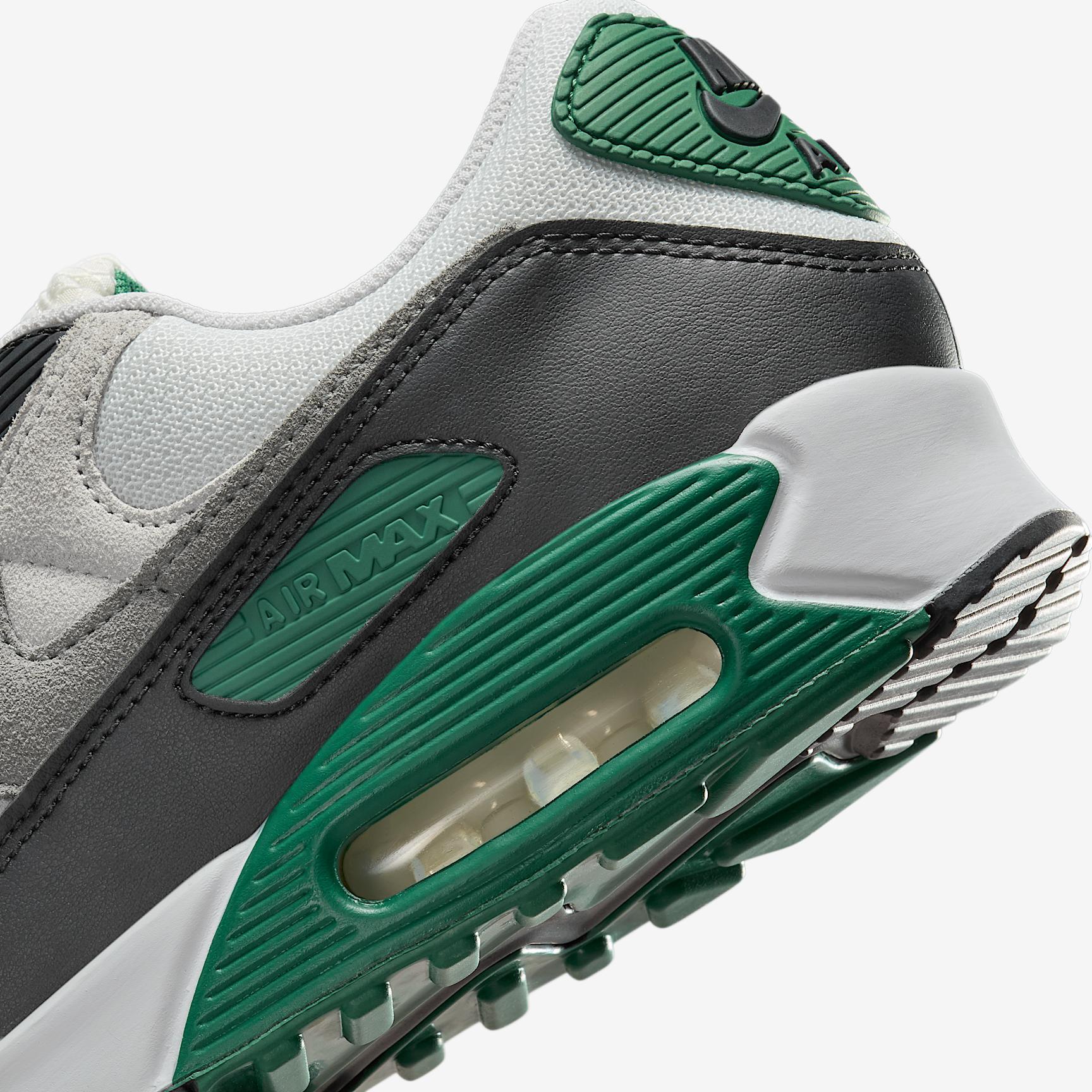 Nike Men's Air Max 90 Shoes Product Image