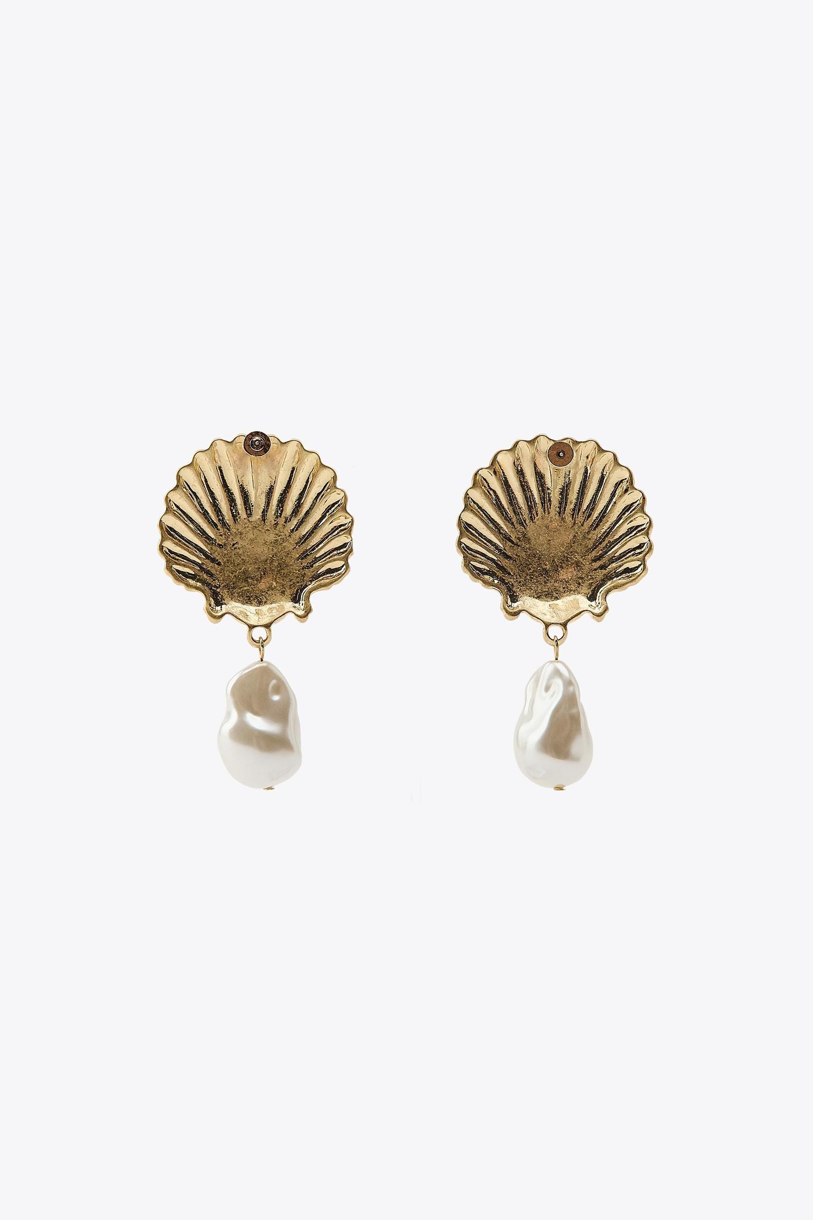 PEARL AND SHELL EARRINGS Product Image
