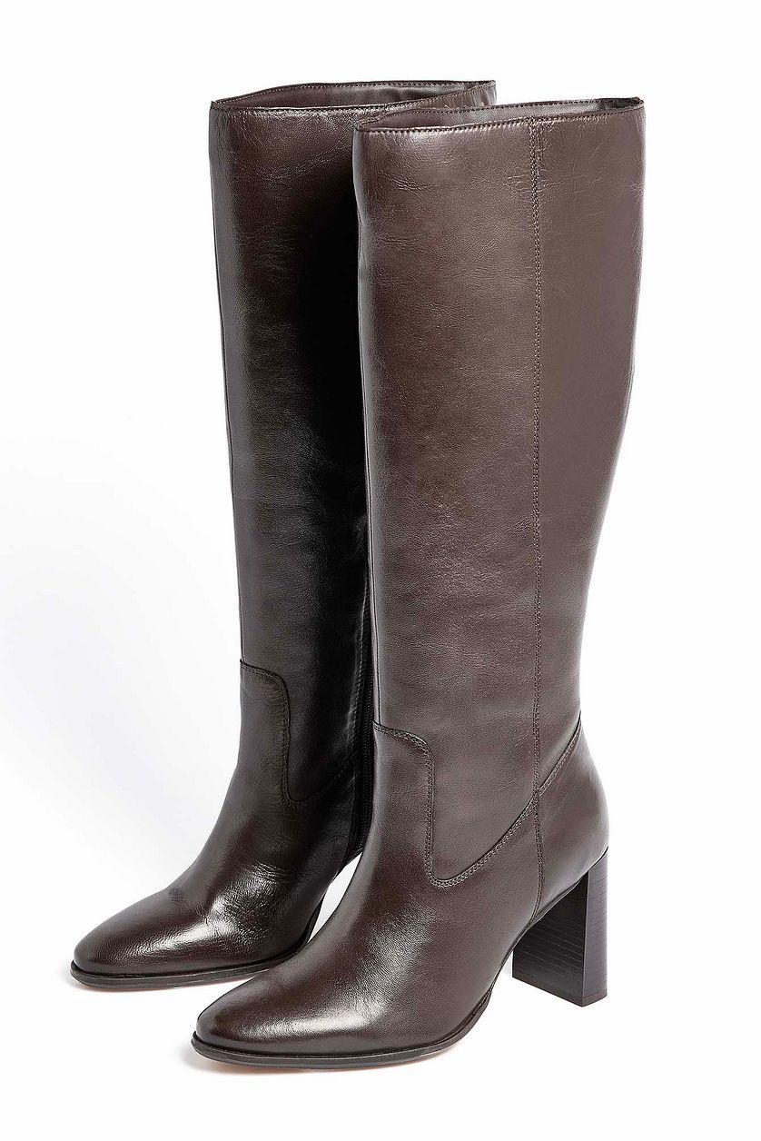 Knee High Leather Rounded Toe Boots Product Image