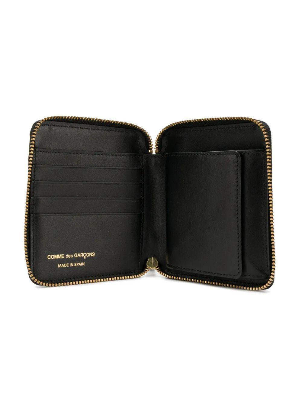 classic small wallet Product Image