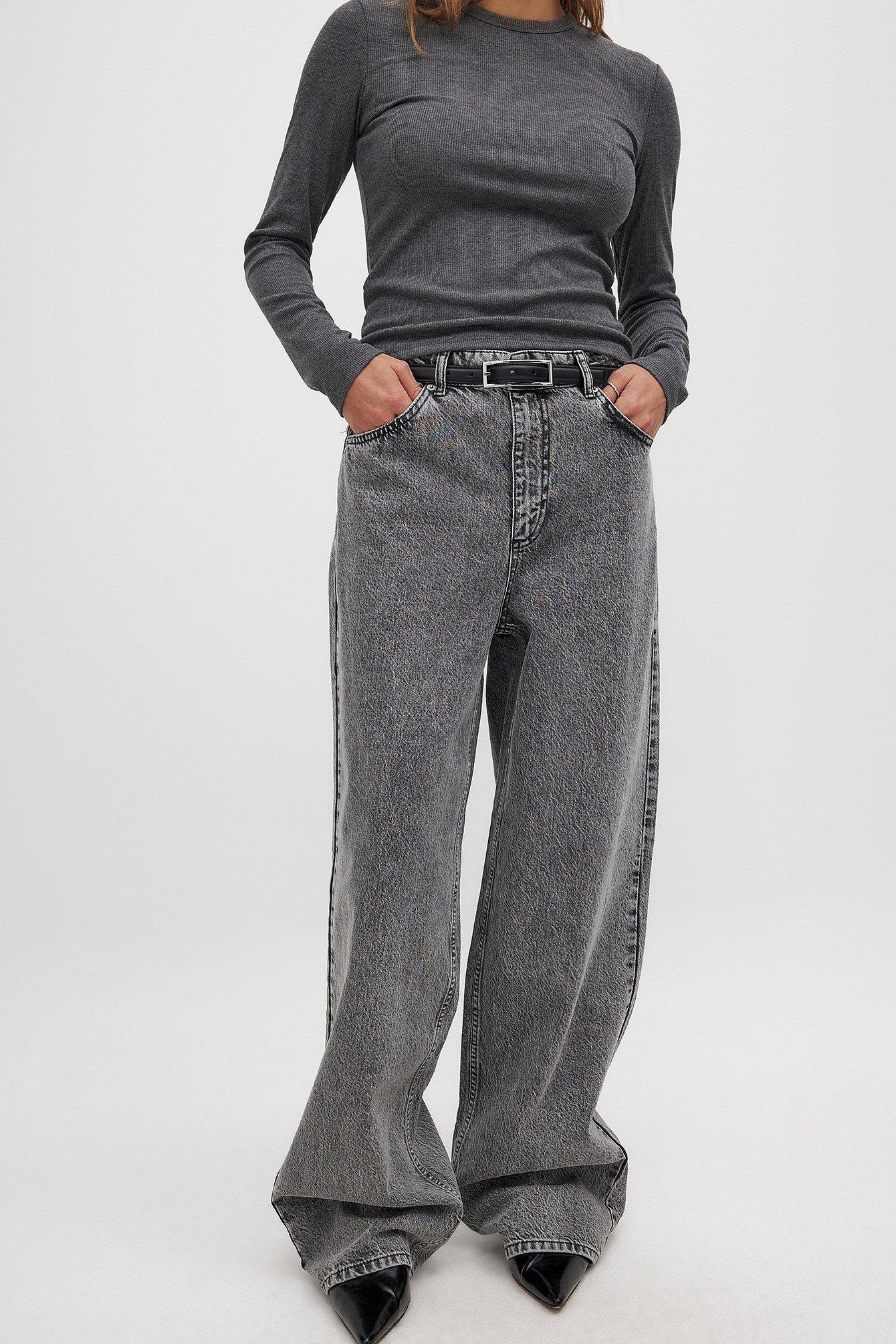 Low Waist Wide Leg Jeans Product Image