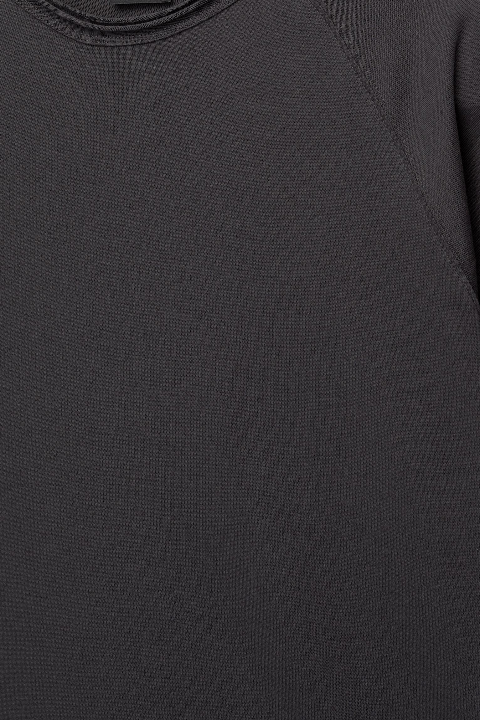 Short sleeve T-shirt with piping Product Image