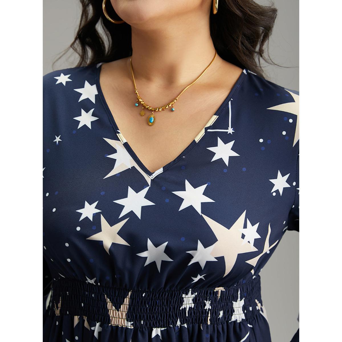Plus Size Star Geometric Shirred Pocket Dress DarkBlue Women Vacation Printed V-neck Long Sleeve Curvy Midi Dress BloomChic 22-24/3X Product Image