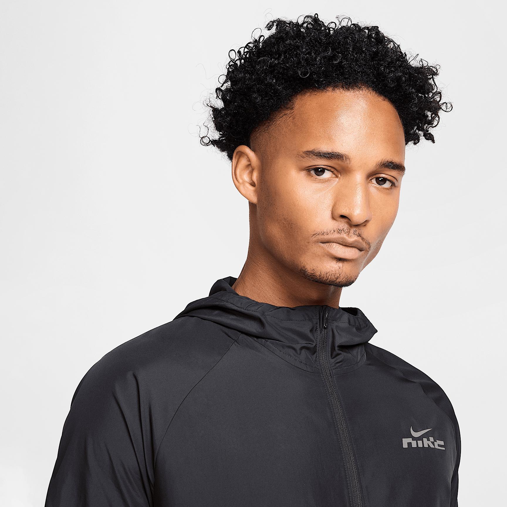 Nike Miler Flash Men's Water-Repellent Running Jacket Product Image