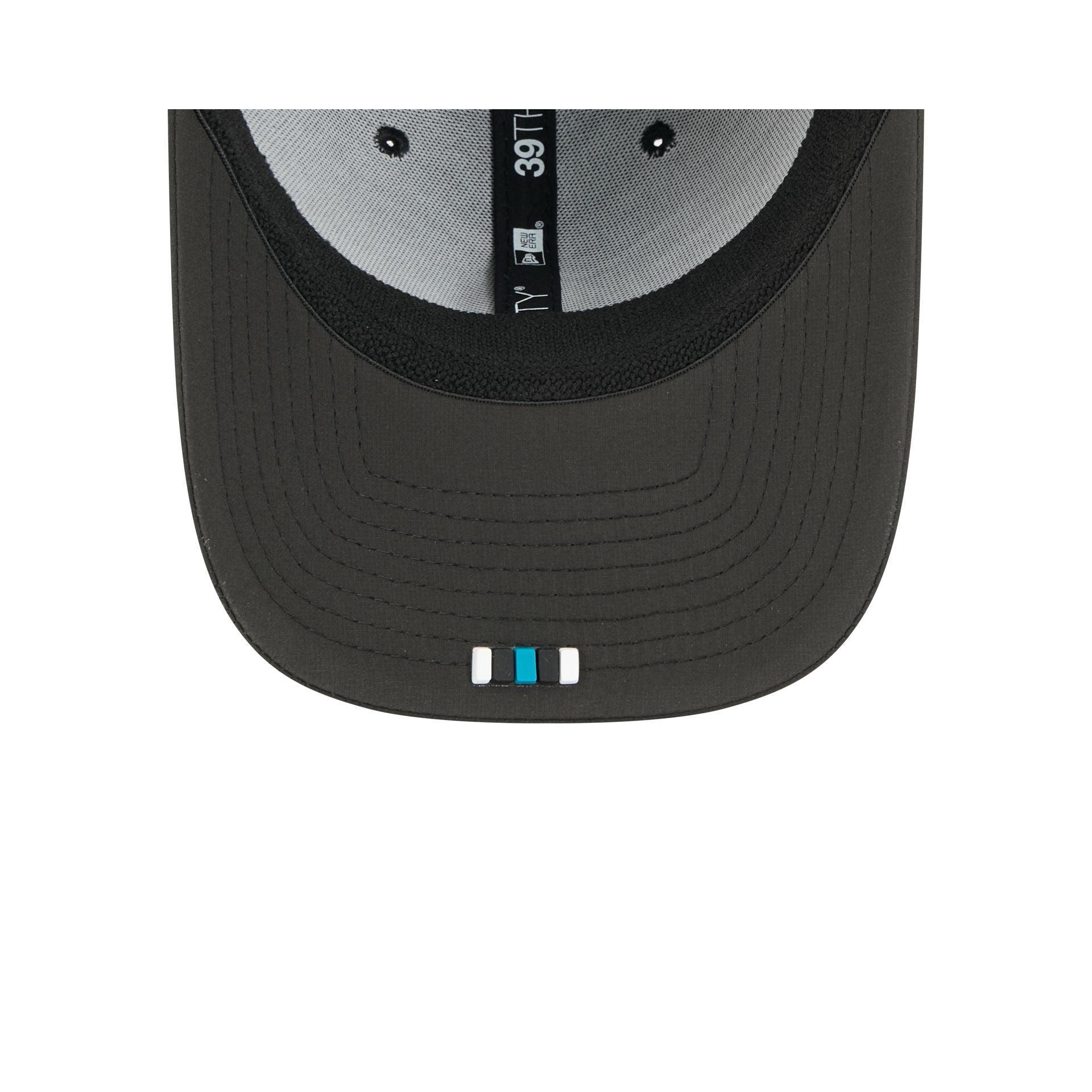 Washington Commanders 2025 Sideline Hot Weather 39THIRTY Stretch Fit Hat Male Product Image