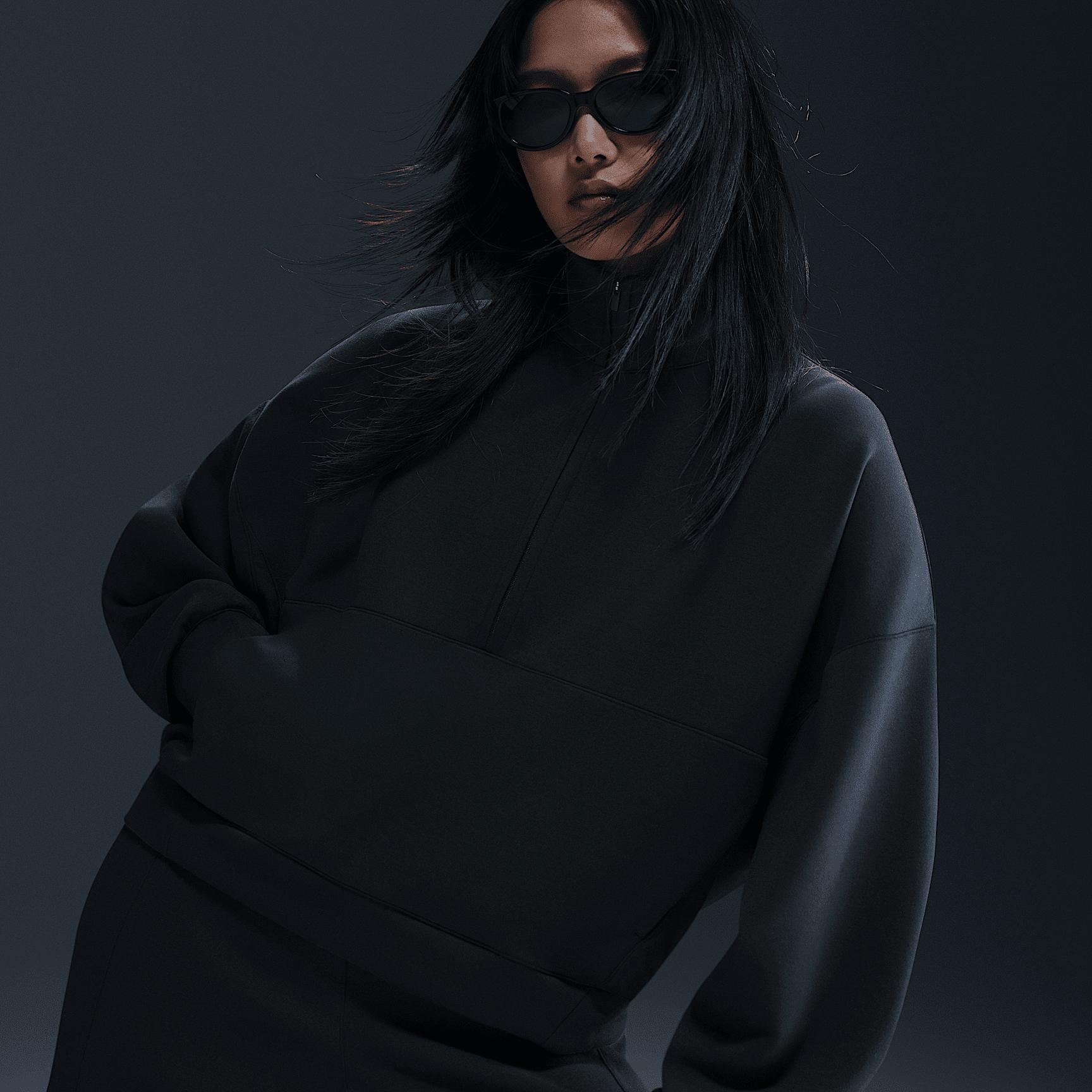 Nike Womens 24.7 ImpossiblySoft Dri-FIT Oversized 1/2-Zip Top | HQ8188-010 Product Image