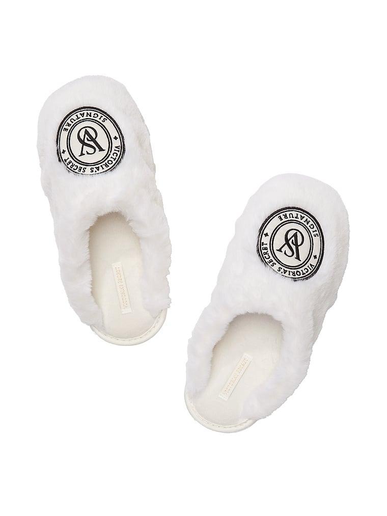 Closed-Toe Faux Fur Slippers Product Image