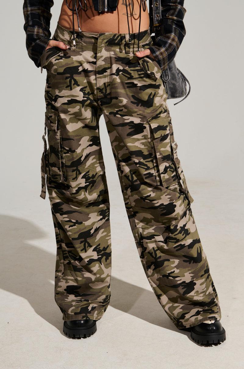 STREET STYLE WIDE LEG CAMO PANT Product Image