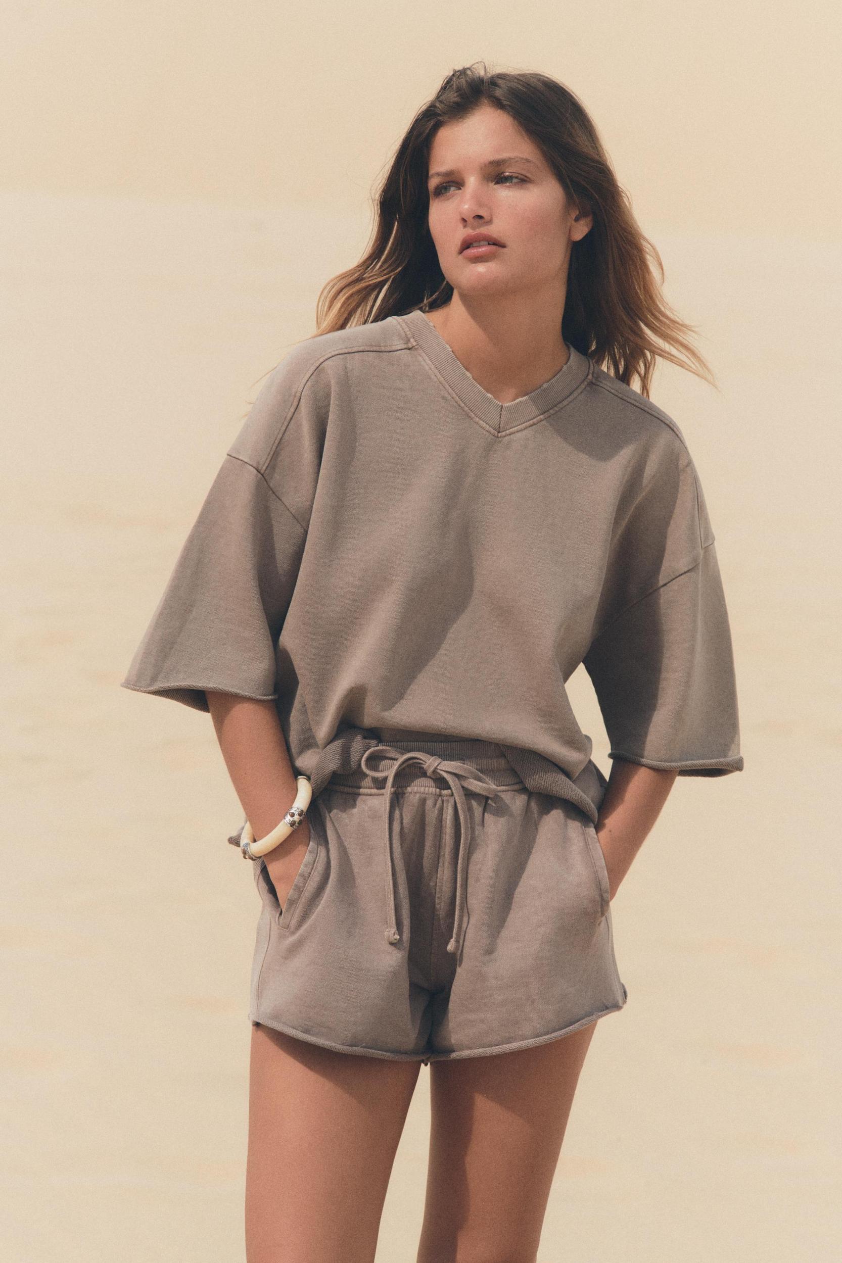 WASHED EFFECT FLEECE SHORTS Product Image