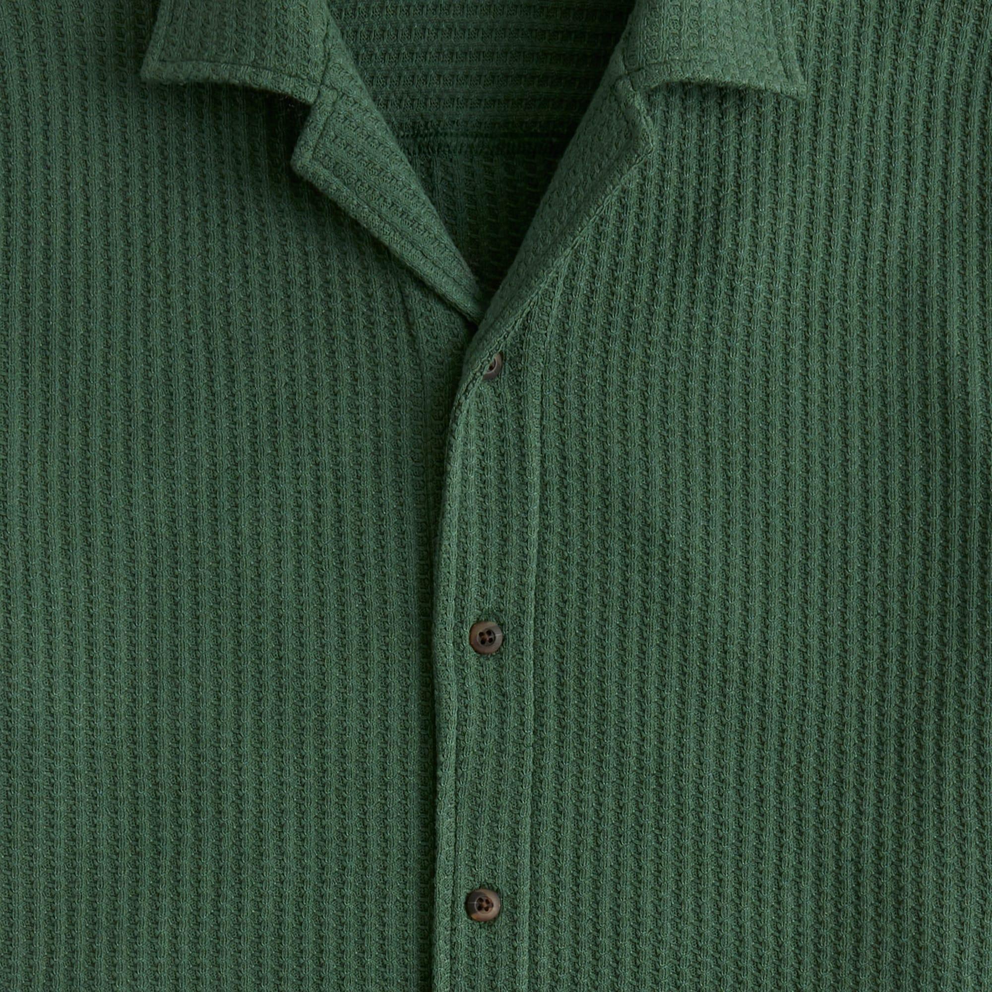 Short-sleeve textured camp shirt Product Image