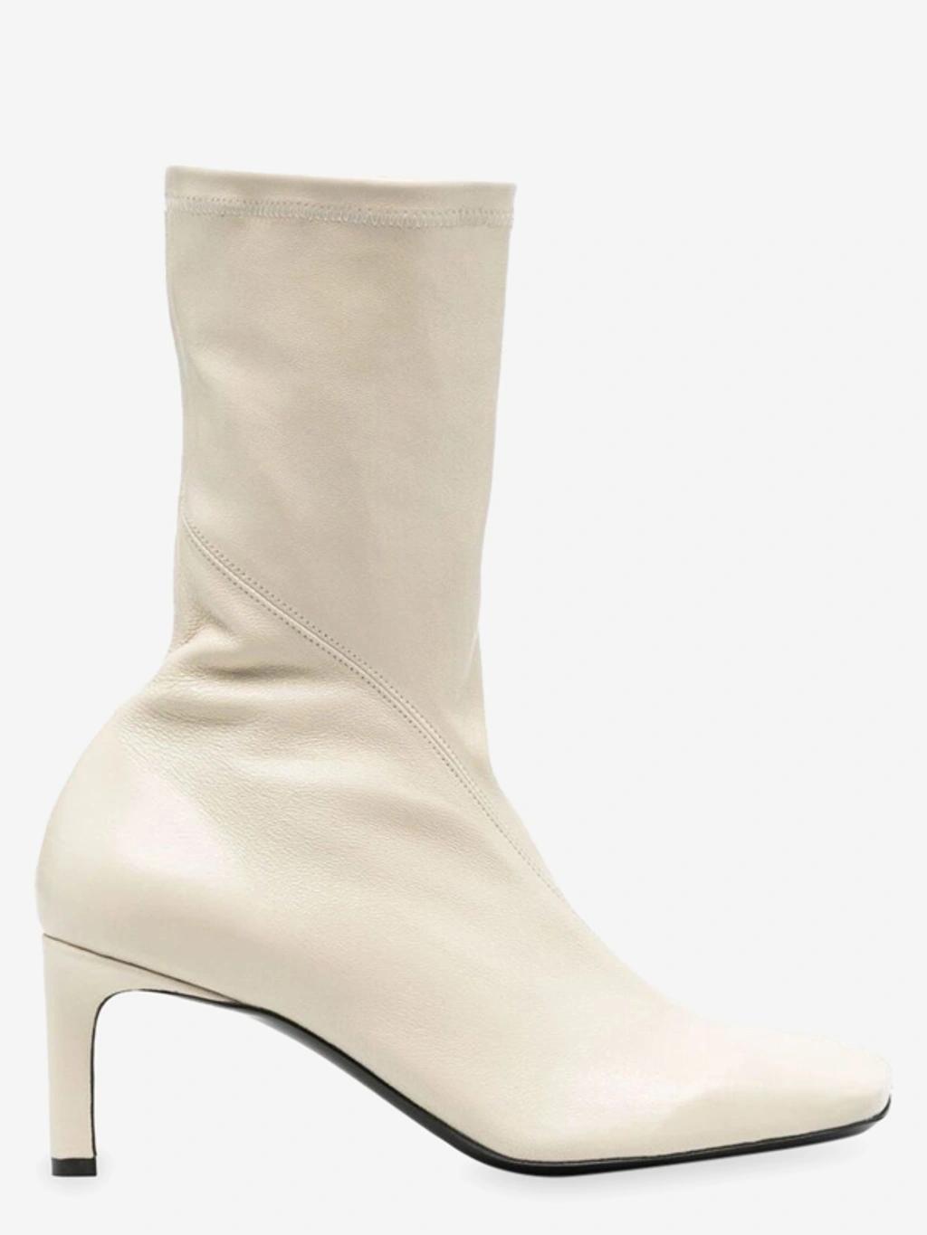 Pointed Leather Ankle Boots In Pink Product Image