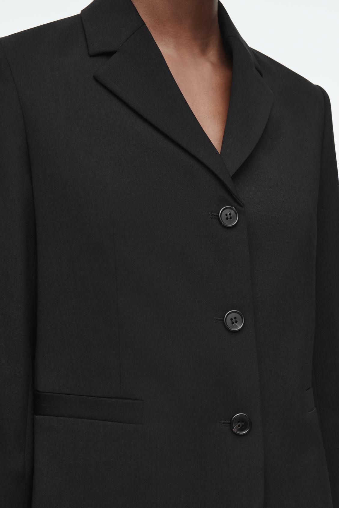 SHORT WOOL BLAZER Product Image
