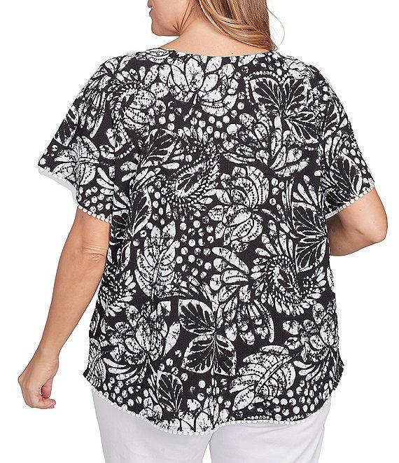 Ruby Rd. Plus Size Paisley Lace Scoop Neck Short Sleeve Top Product Image