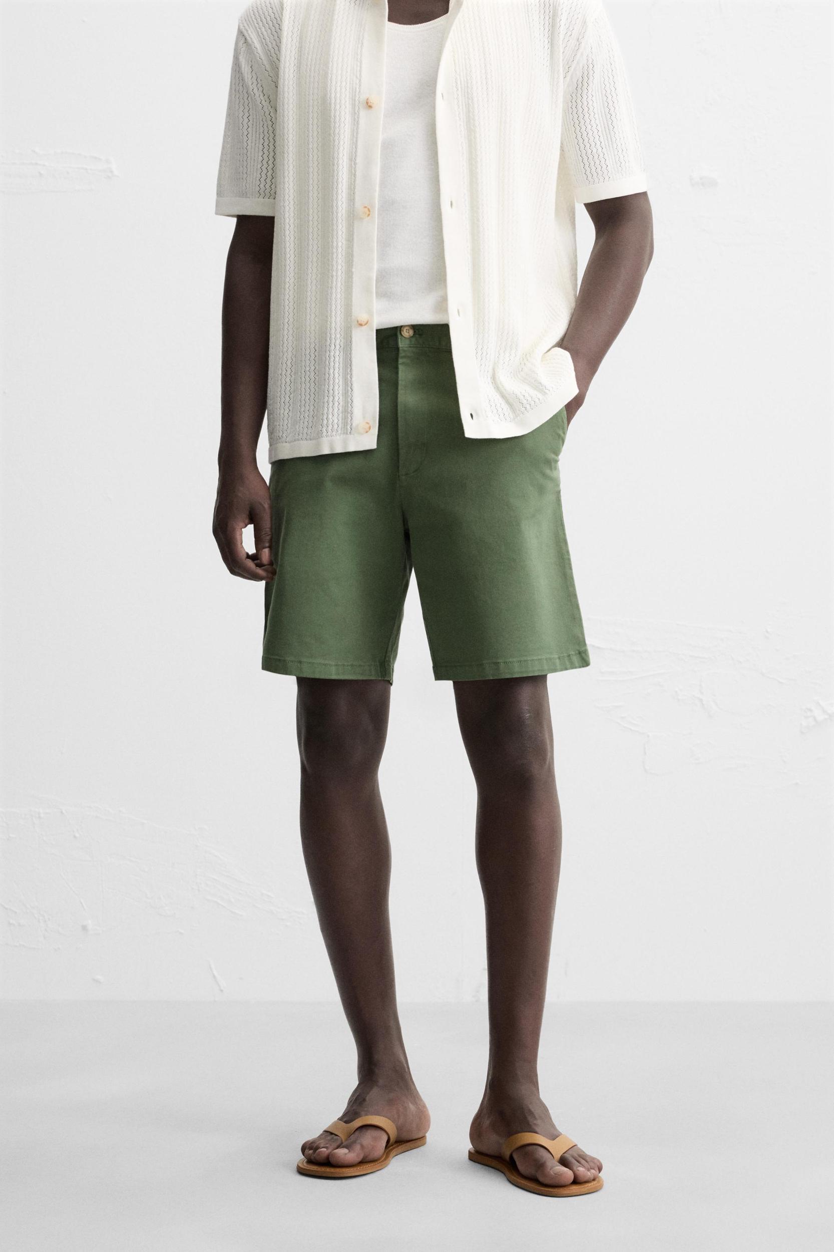 REGULAR FIT CHINO SHORTS Product Image