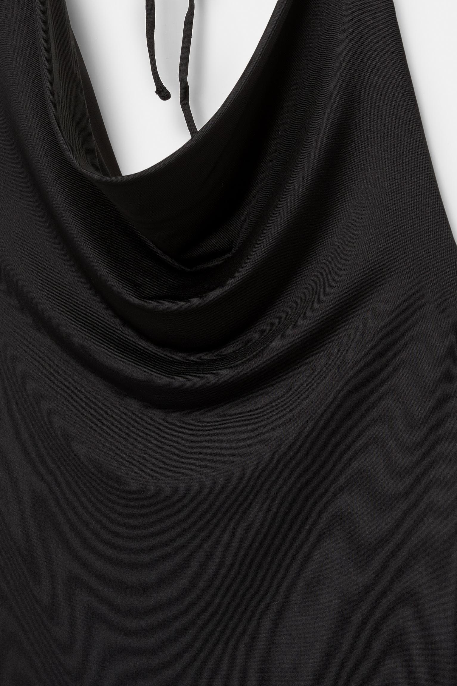 Short open back dress Product Image