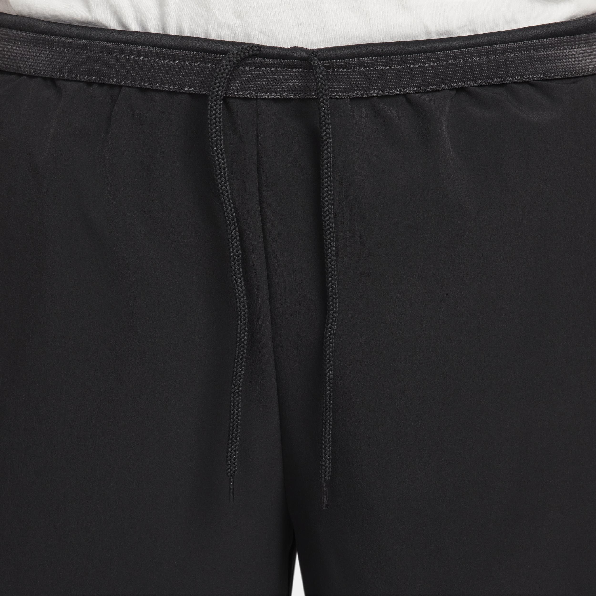 Nike Mens DNA Dri-FIT 6 UV Woven Basketball Shorts | FN2659-010 Product Image