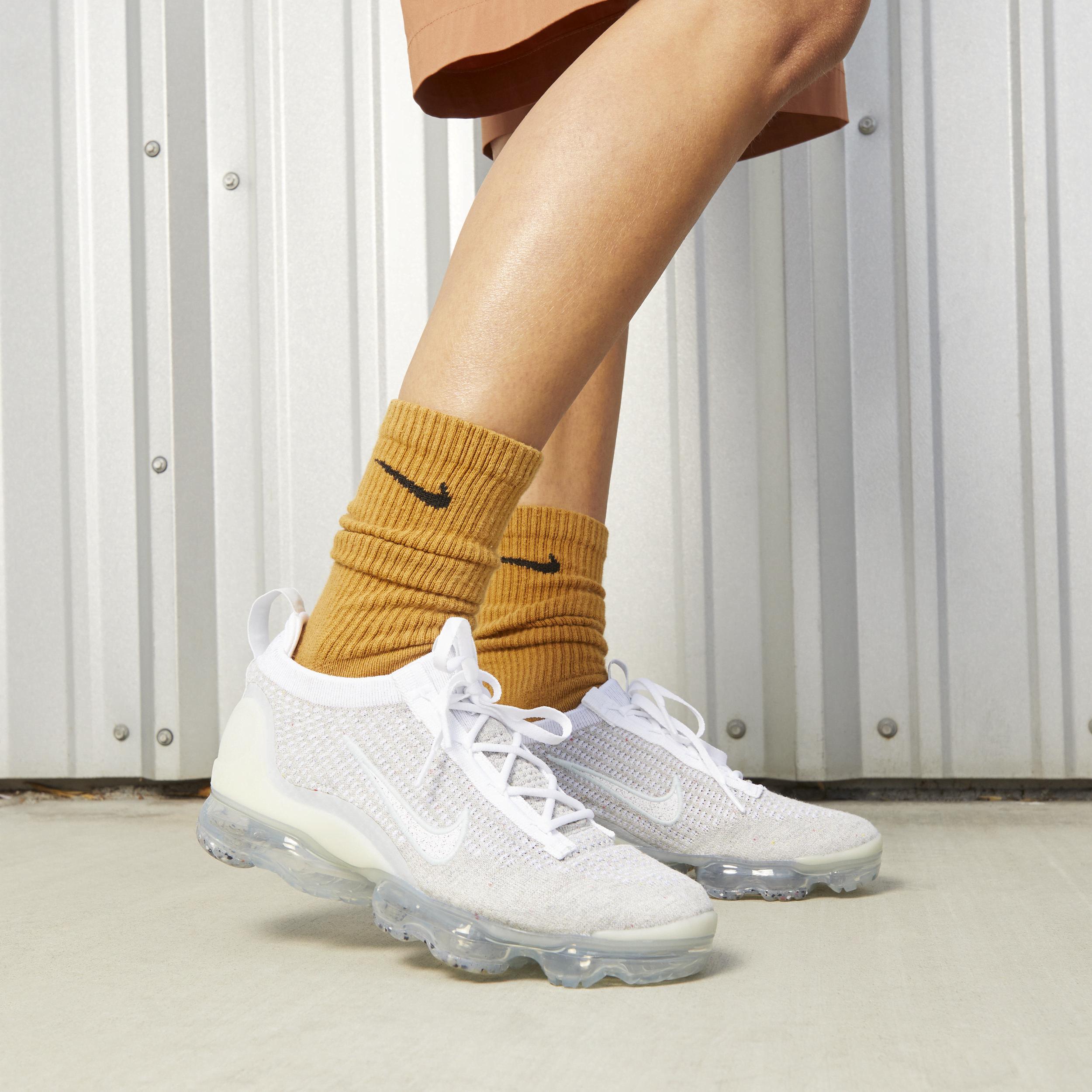 Nike Air Vapormax 2021 FK Women's Shoes Product Image