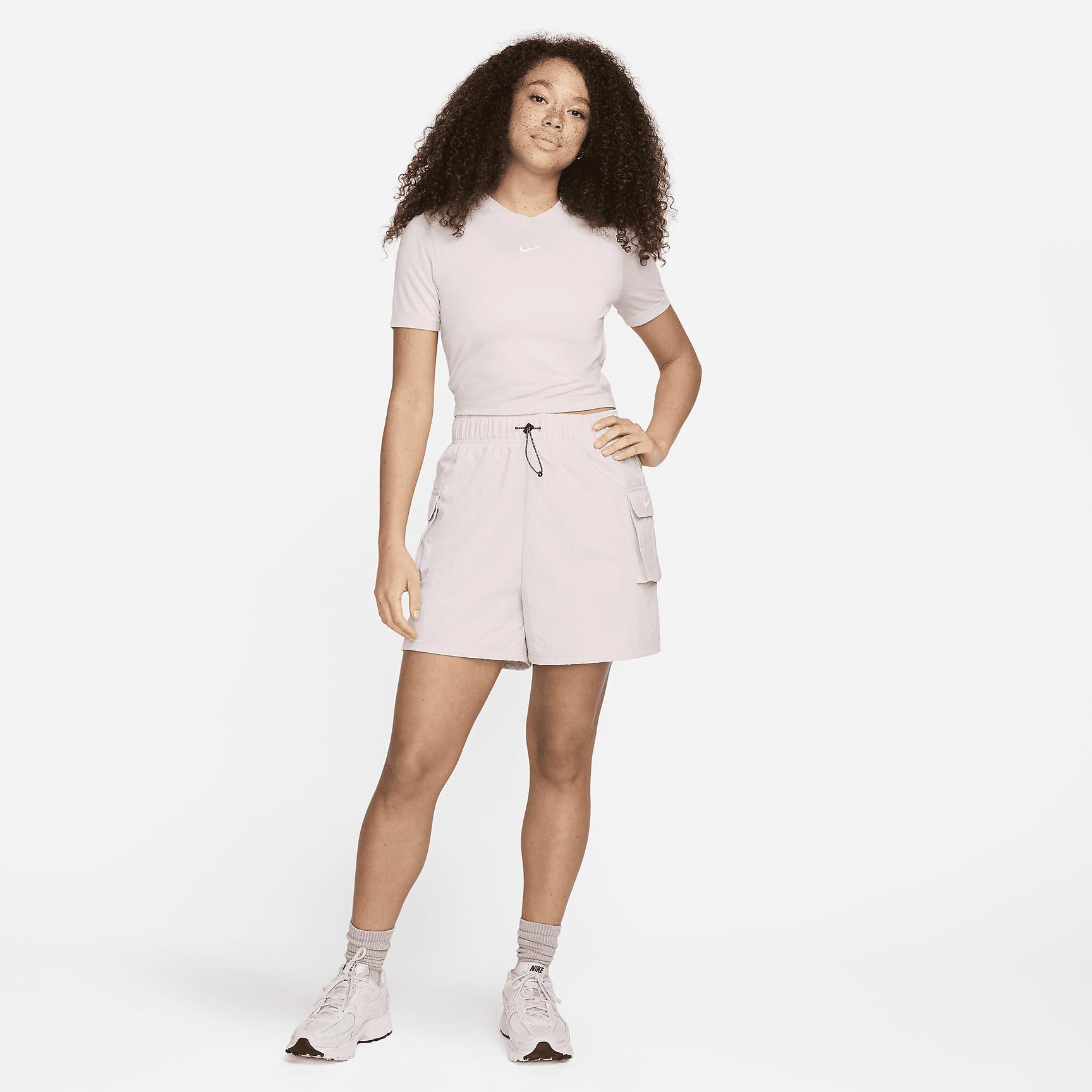 Nike Sportswear Essential Women's Woven High-Rise Shorts Product Image