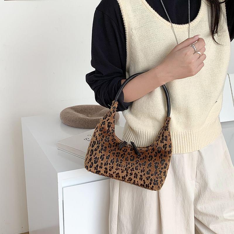 Leopard Print Shoulder Bag Product Image