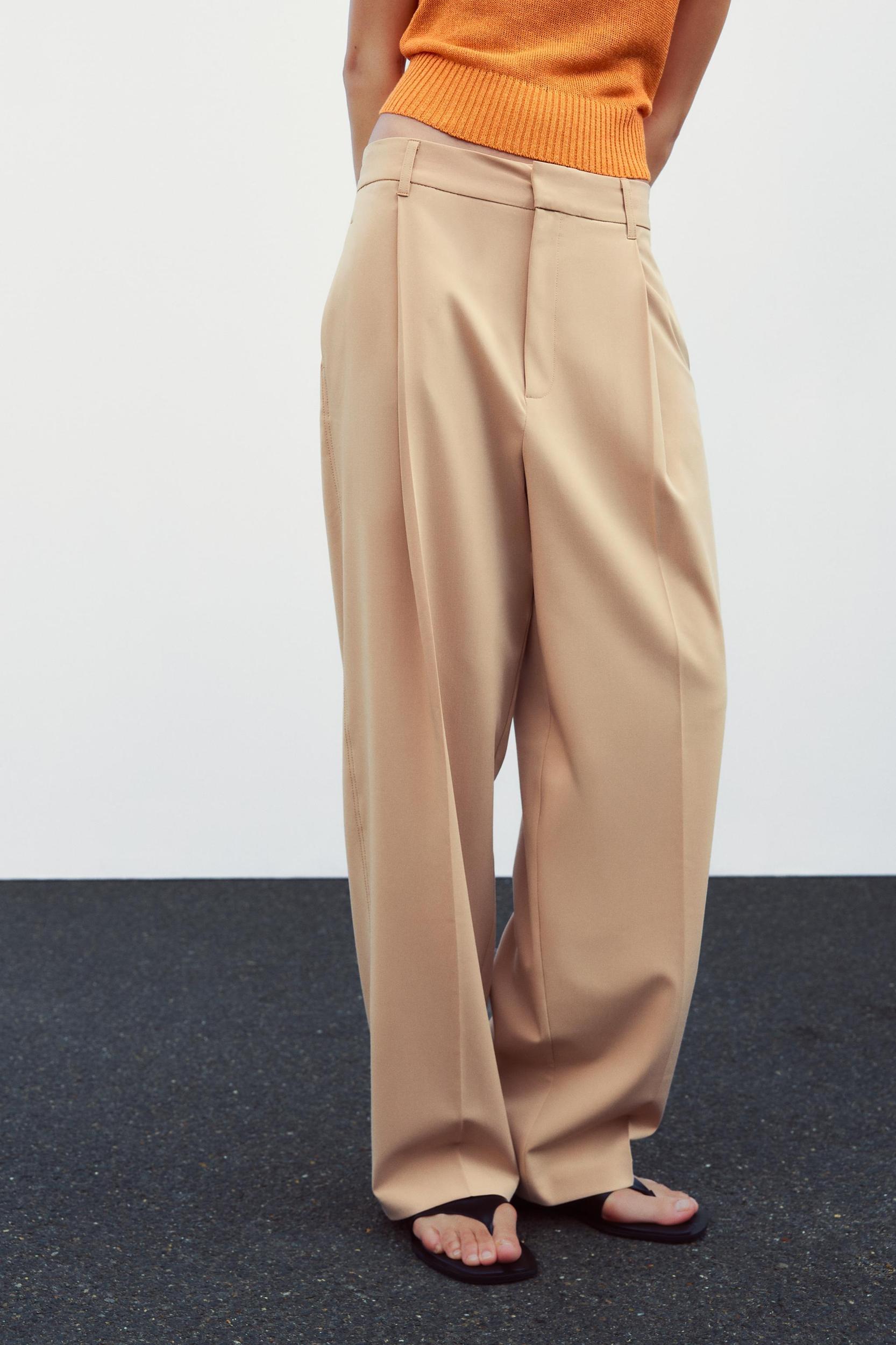 PLEATED PANTS Product Image