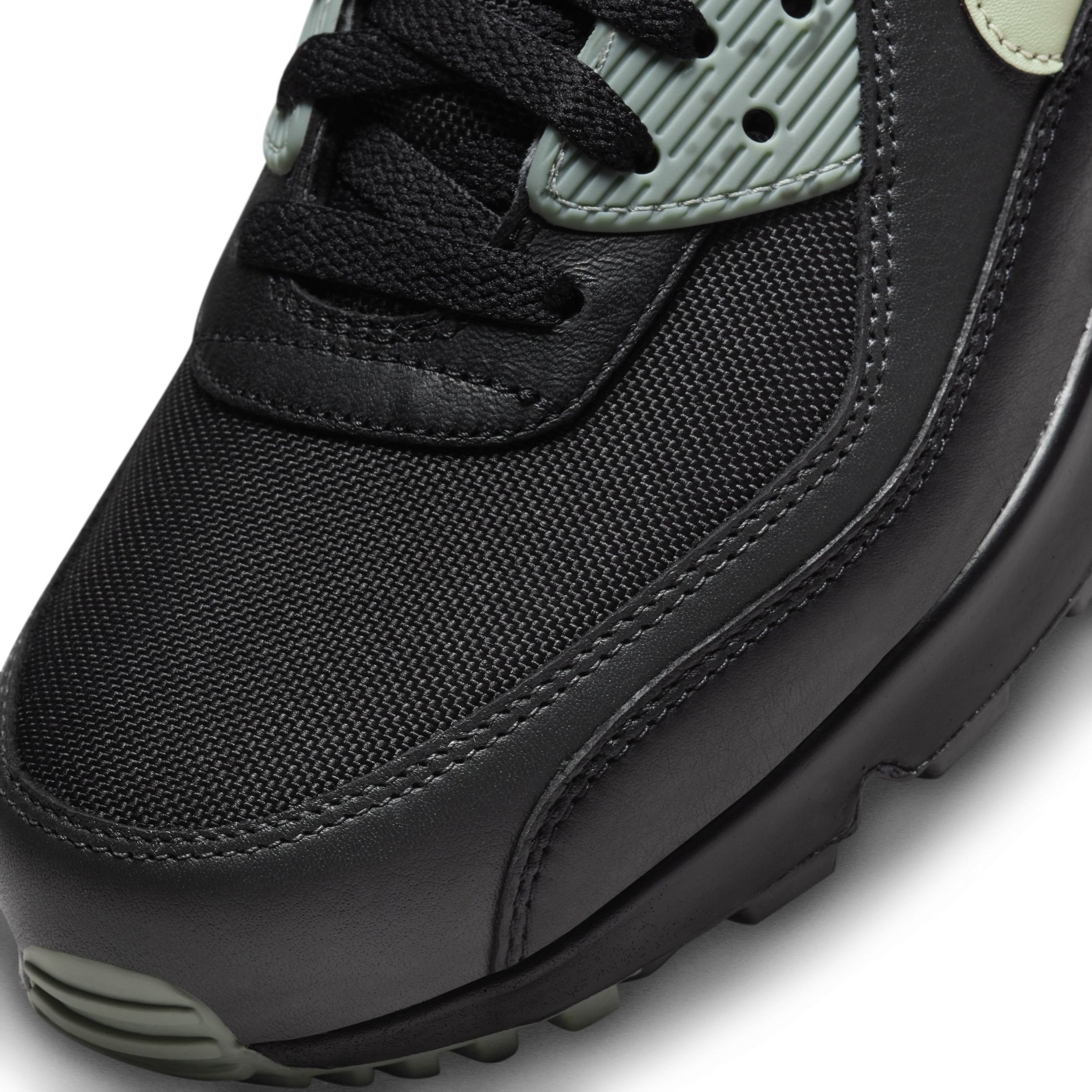 Nike Air Max 90 GORE-TEX Men's Winterized Shoes Product Image