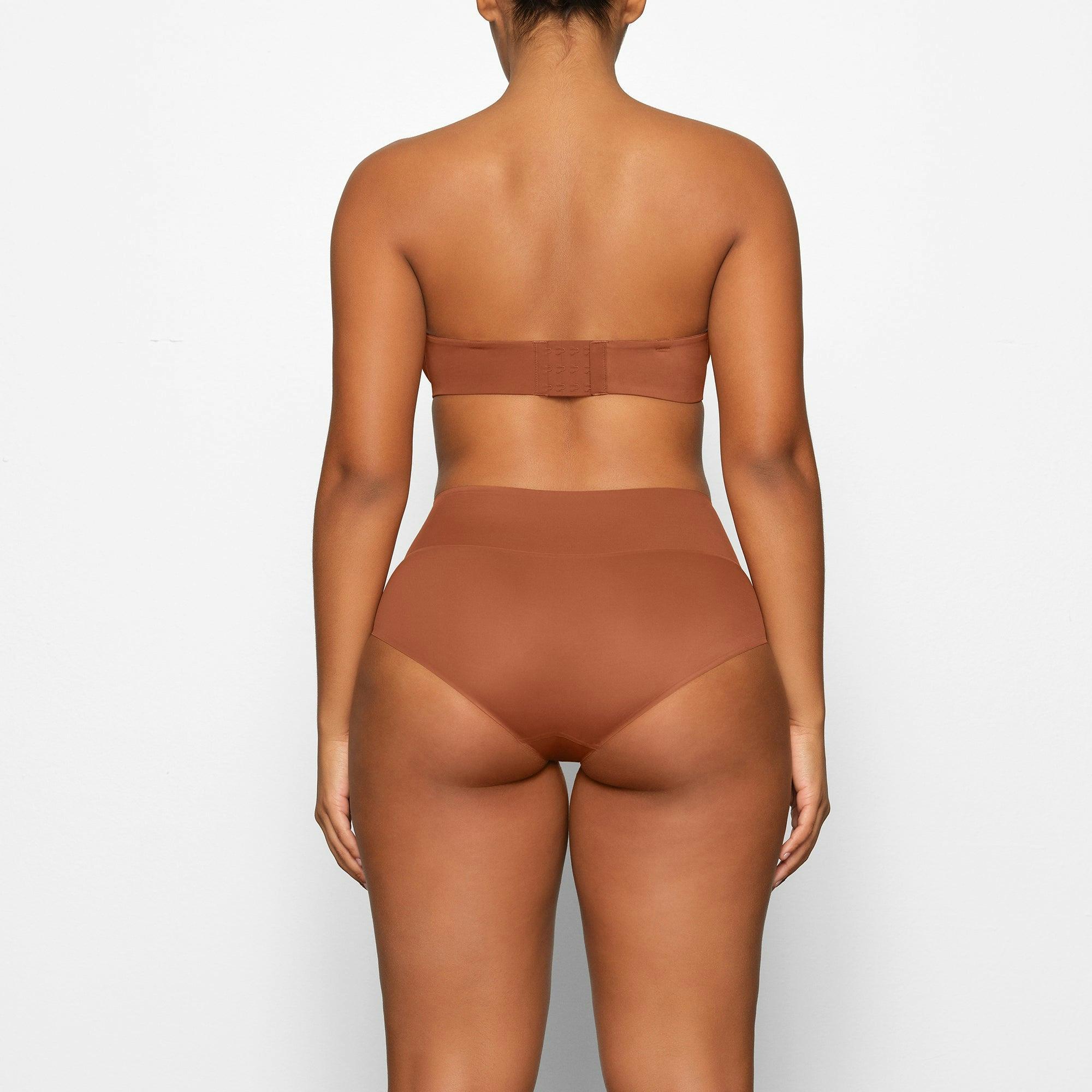 SMOOTHING INTIMATES UNLINED STRAPLESS BRA | BRONZE Product Image