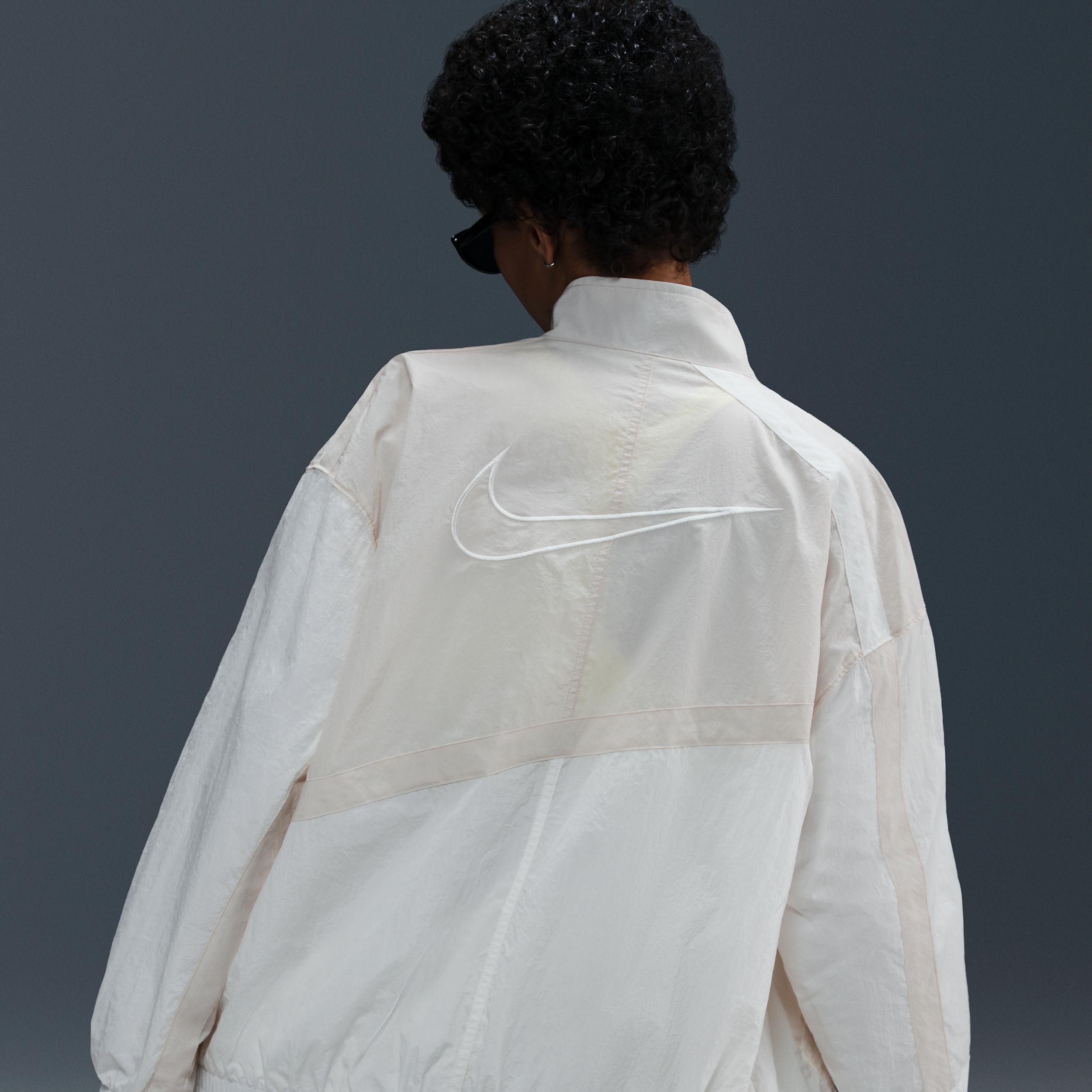 Womens Nike Sportswear Oversized Woven Jacket | HJ0176-133 Product Image