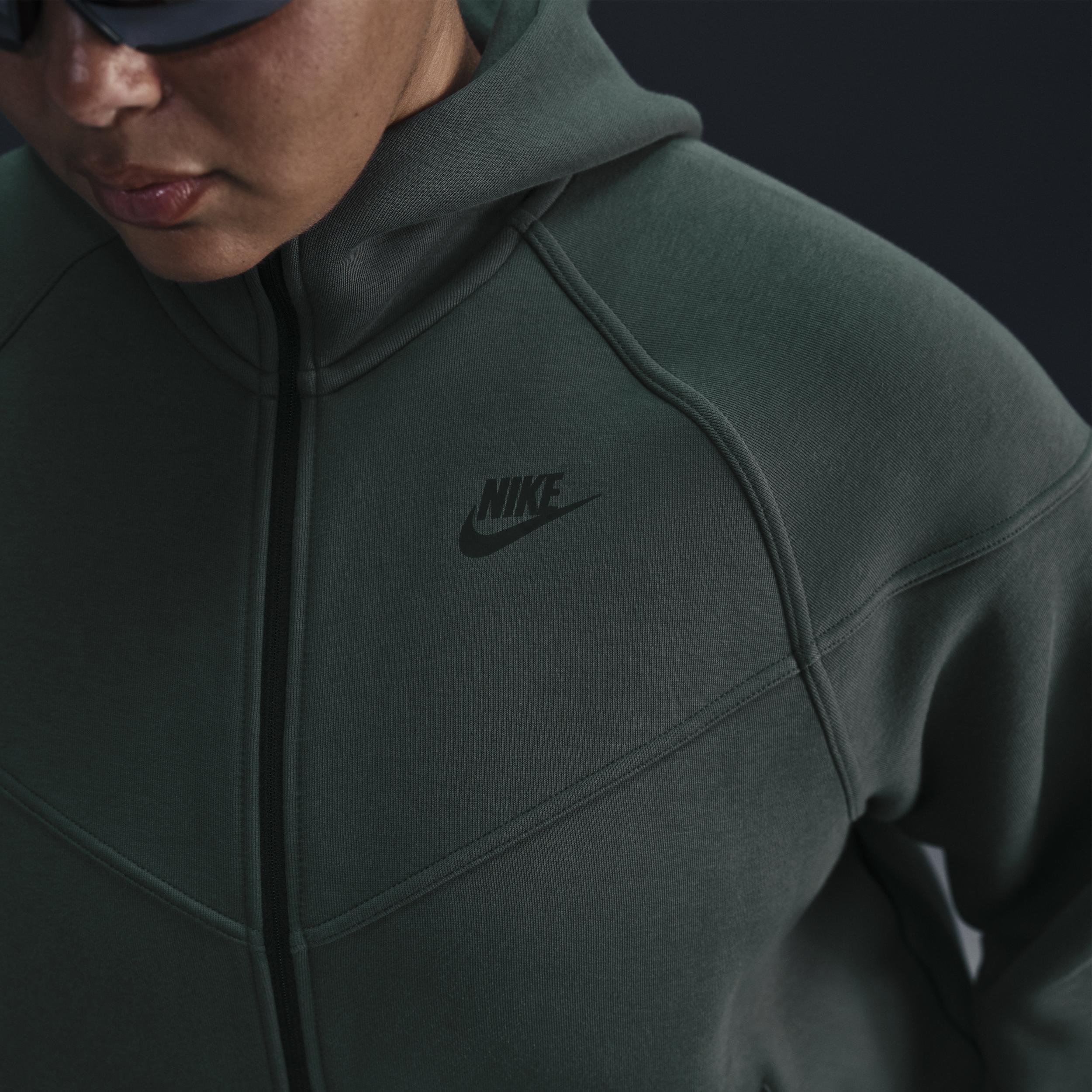 Women's Nike Sportswear Tech Fleece Windrunner Full-Zip Hoodie (Plus Size) Product Image