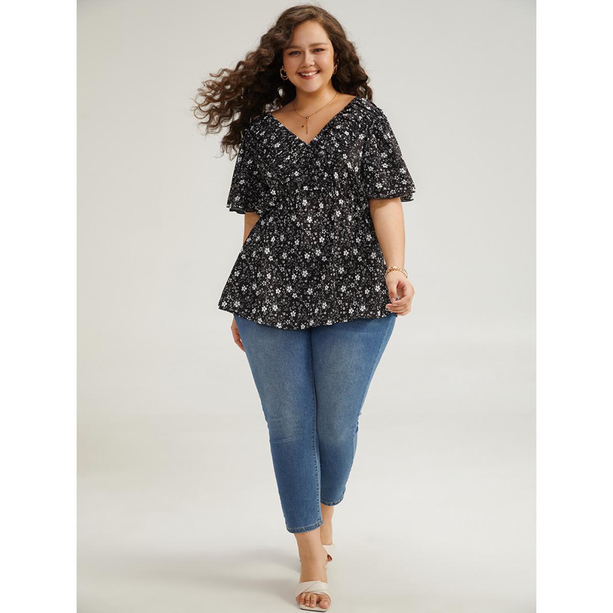 Plus Size Black Ditsy Floral Flutter Sleeve Ruched Blouse Women Elegant Short sleeve V-neck Dailywear Blouses BloomChic 12/L Product Image