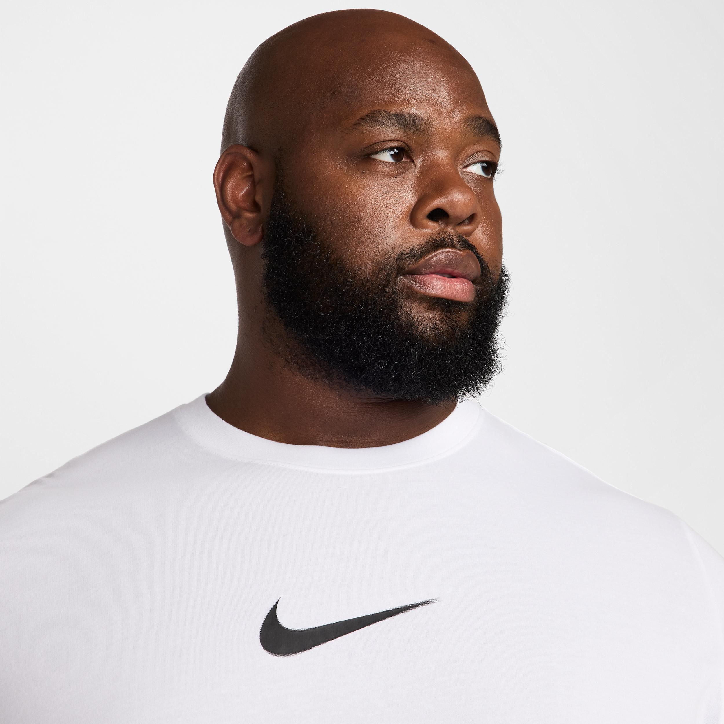 Nike Men's Dri-FIT Fitness T-Shirt Product Image