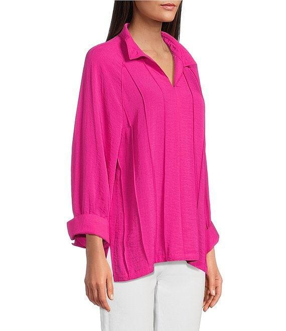 John Mark Wire Collar Split V-Neck 3/4 Sleeve Pintuck Detail Top Product Image